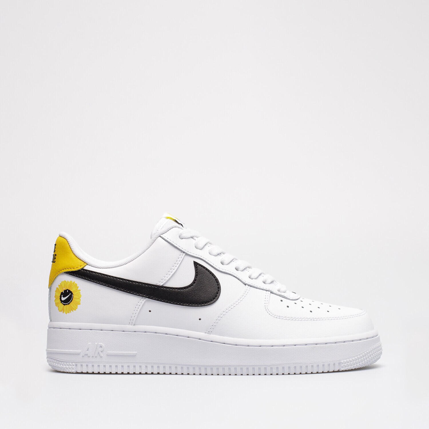 pánské tenisky NIKE AIR FORCE 1 '07 LV8 2 DM0118-100 BÍLÁ