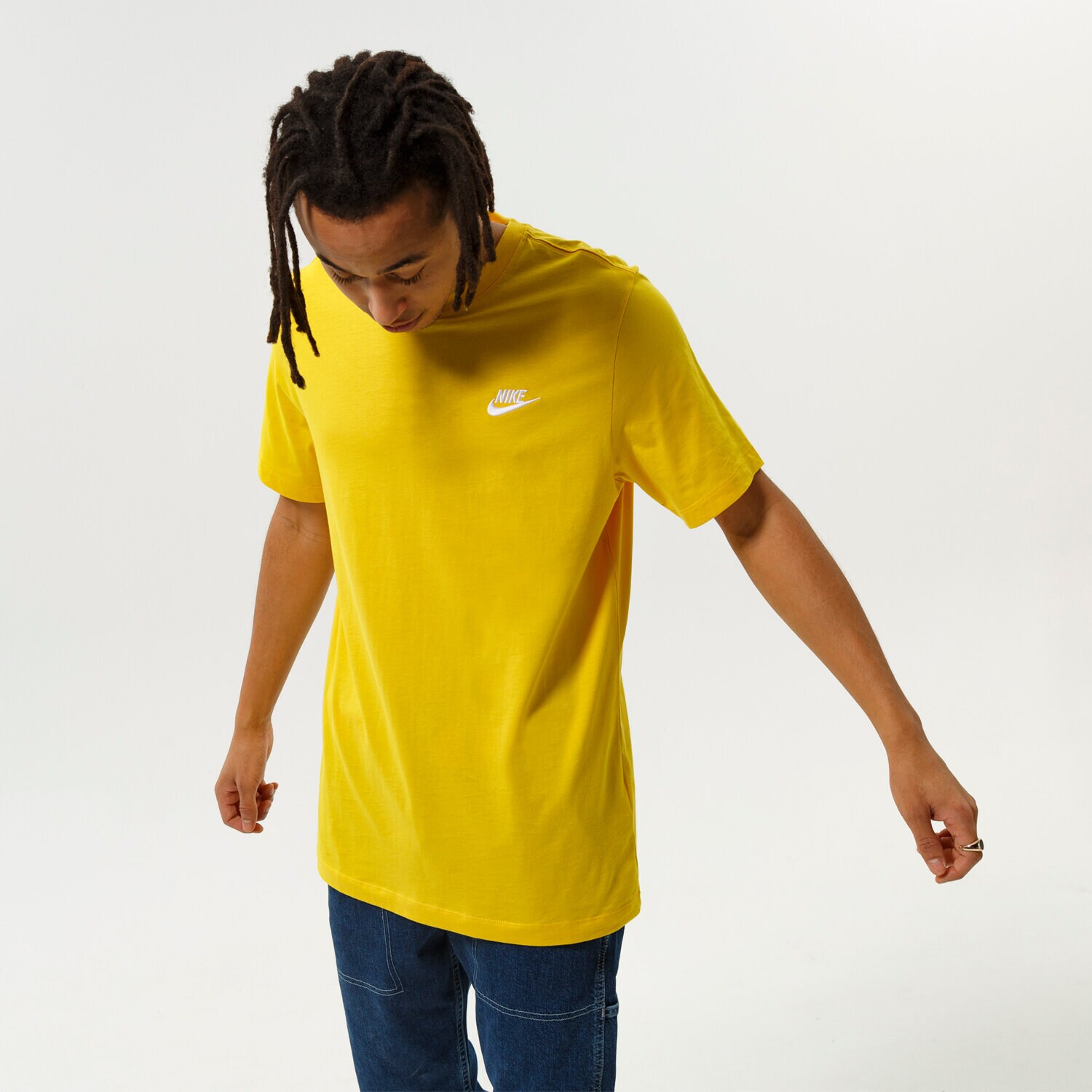 pánské tričko NIKE TRIČKO SPORTSWEAR CLUB TRIČKO AR4997-709 ŽLUTÁ
