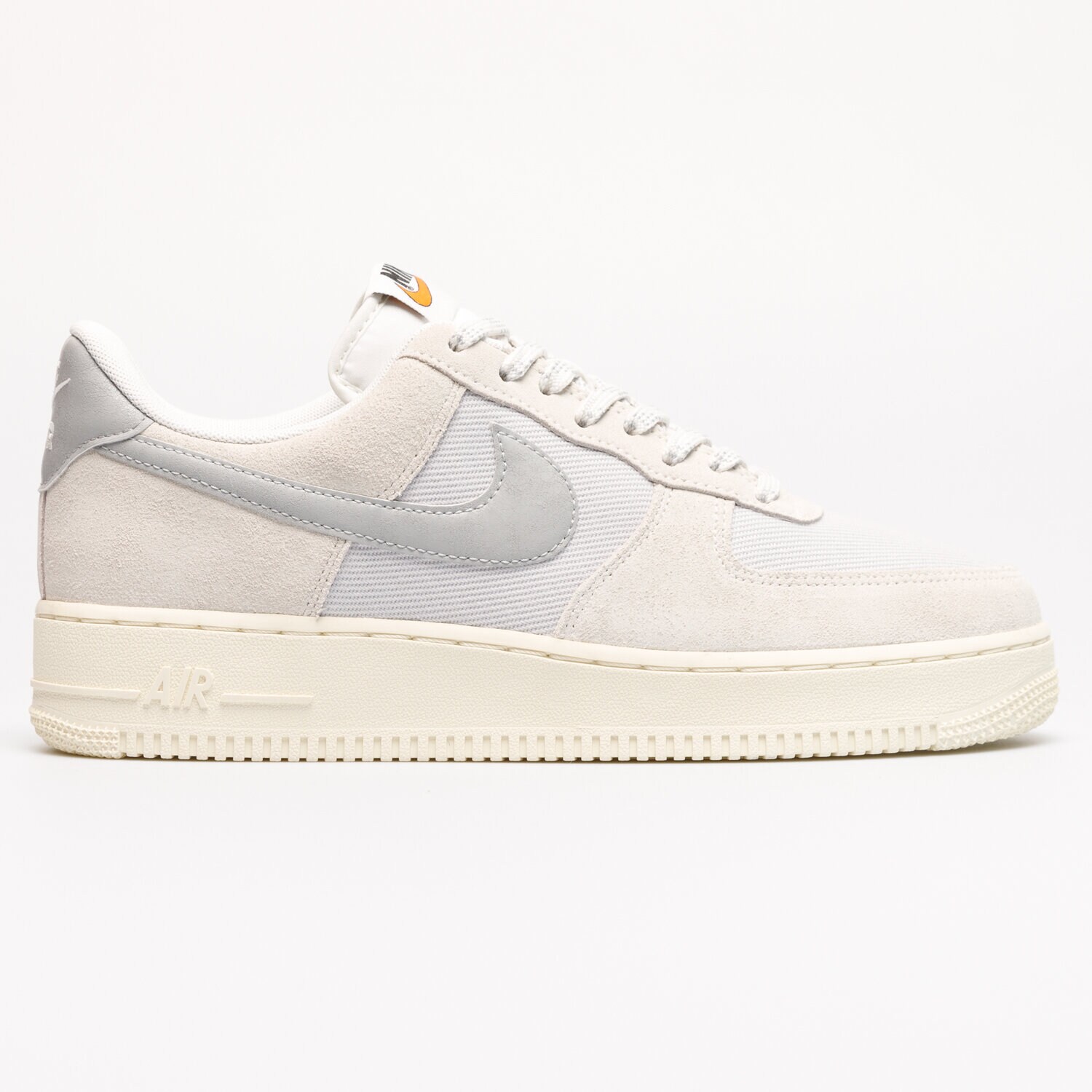 pánské tenisky NIKE AIR FORCE 1 '07 LV8 DO9801-100 ŠEDÁ