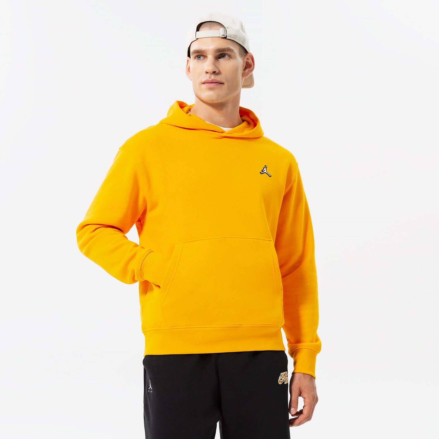 pánská mikina JORDAN MIKINA S KAPUCÍ M J ESS FLC PO HOODIE DQ7466-705 hořčicová