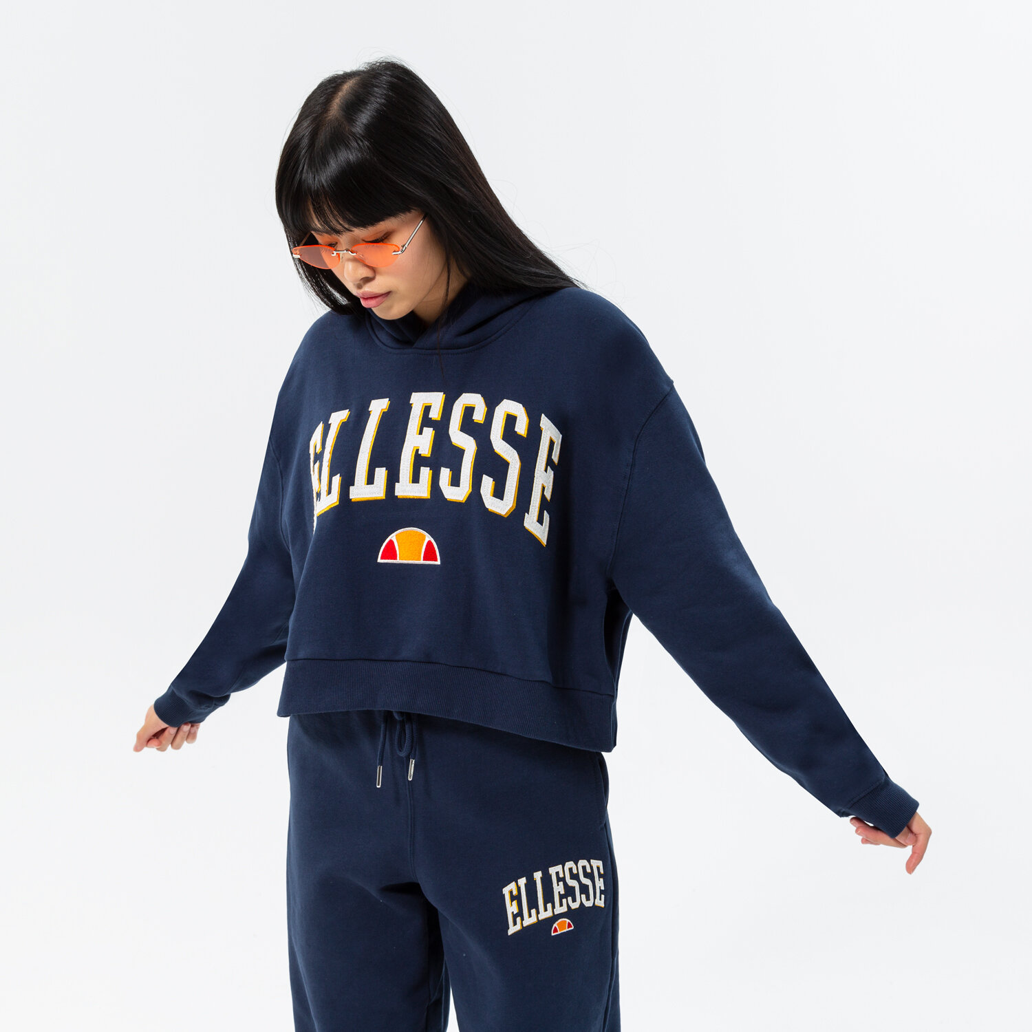 dámská mikina ELLESSE MIKINA S KAPUCÍ RAMO CROP HOODY NAVY SGP15918429 TMAVOMODRÁ