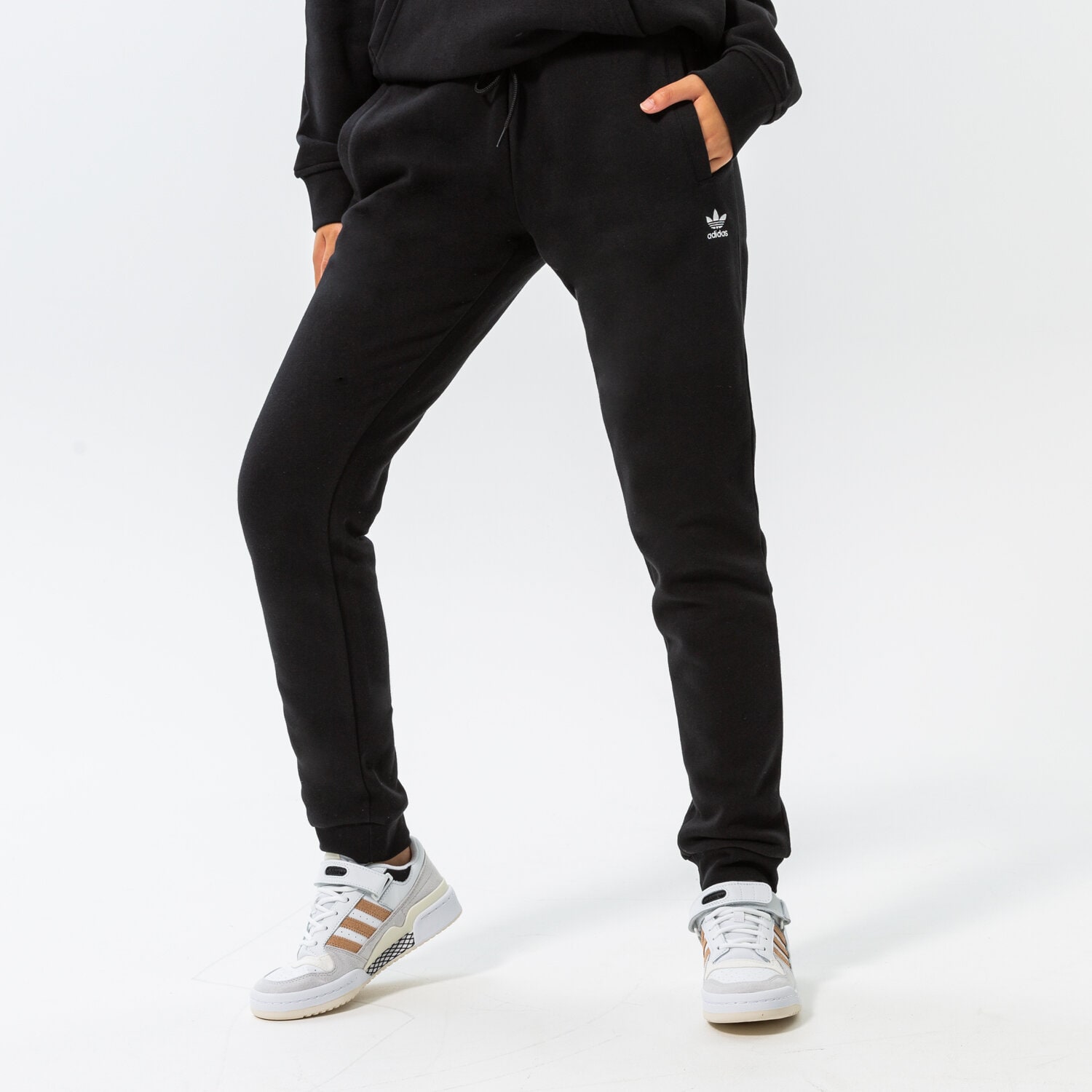 dámské kalhoty ADIDAS KALHOTY  TRACK PANT HM1837 ČERNÁ