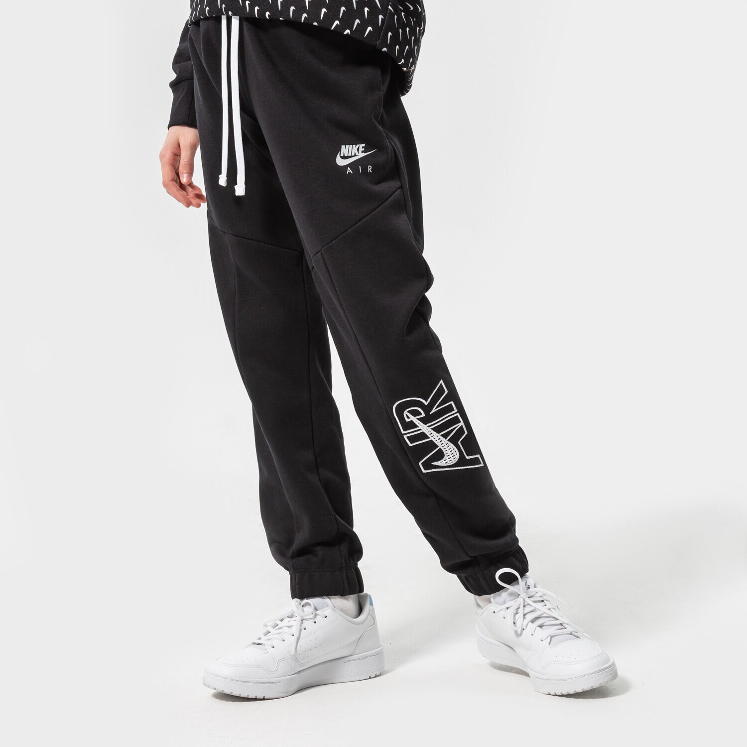 dětské kalhoty NIKE KALHOTY  G NSW AIR FT PANT GIRL DM8373-010 ČERNÁ