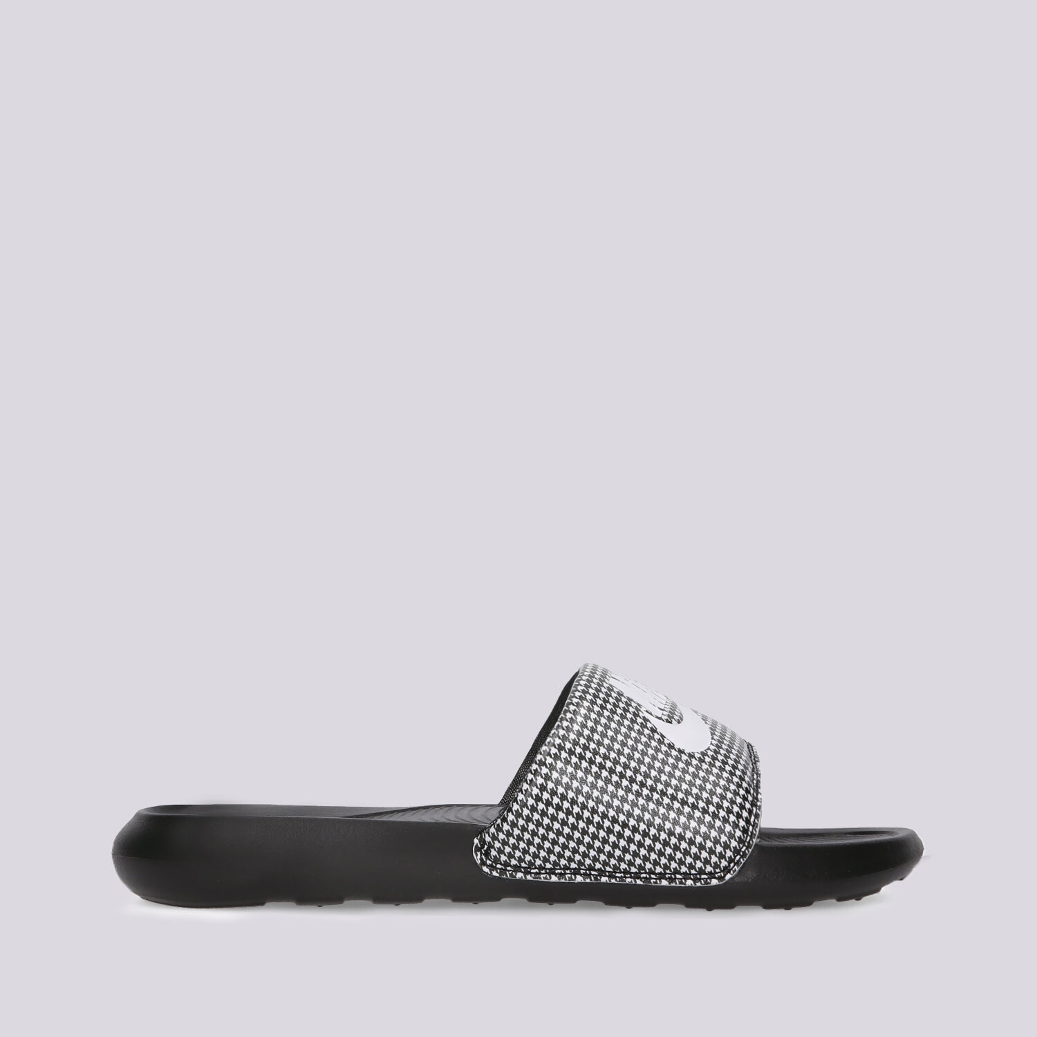 NIKE VICTORI ONE CN9676-009 ŠEDÁ