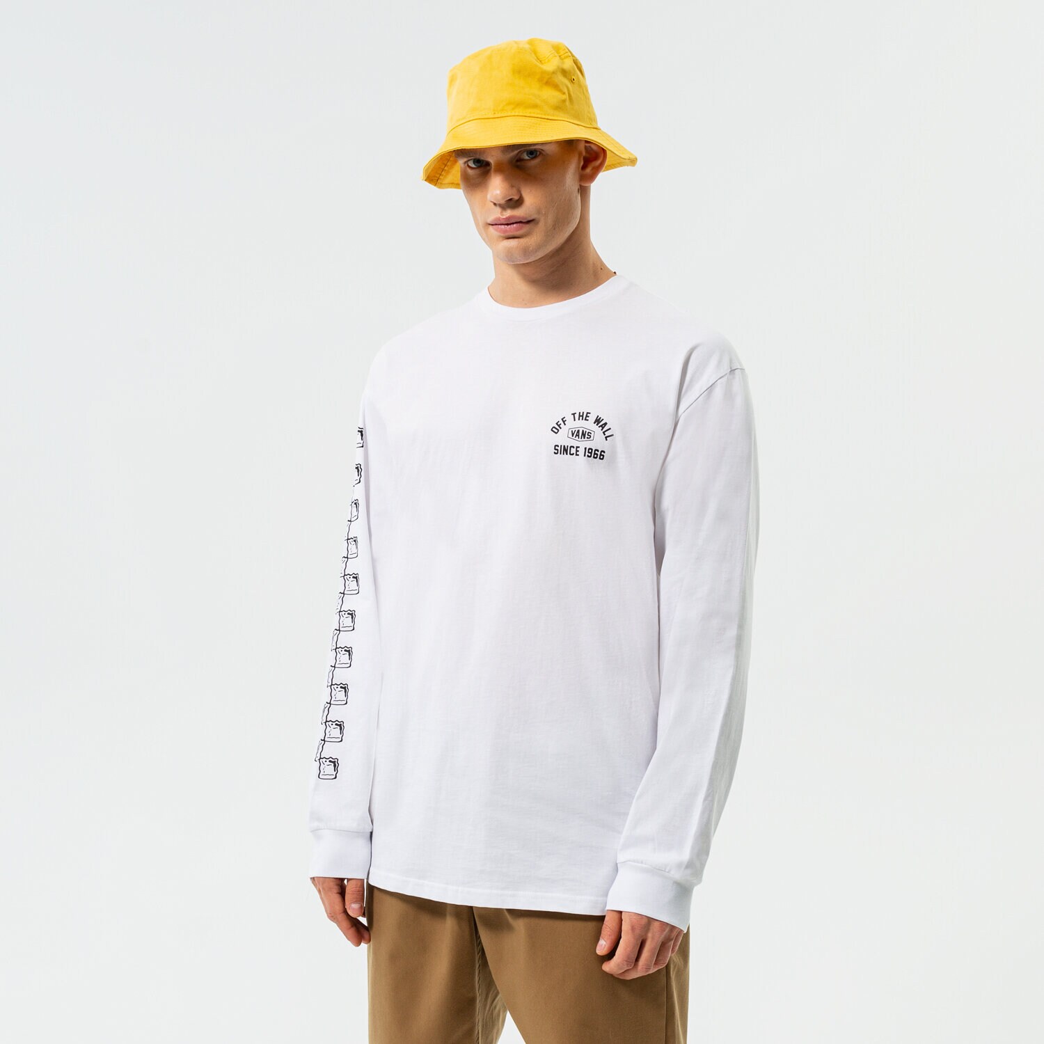pánské tričko VANS TRIČKO CHECKERBOARD RESEARCH LS TEE VN0A7S5MWHT1 BÍLÁ