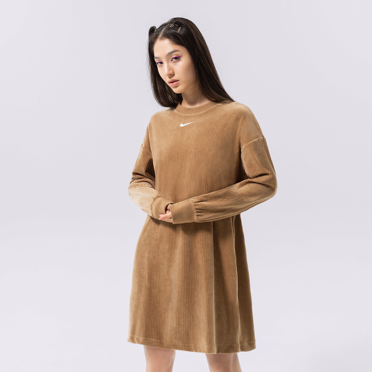 dámské šaty NIKE ŠATY W NSW VLR LS CRW  DQ6106-258 HNĚDÁ