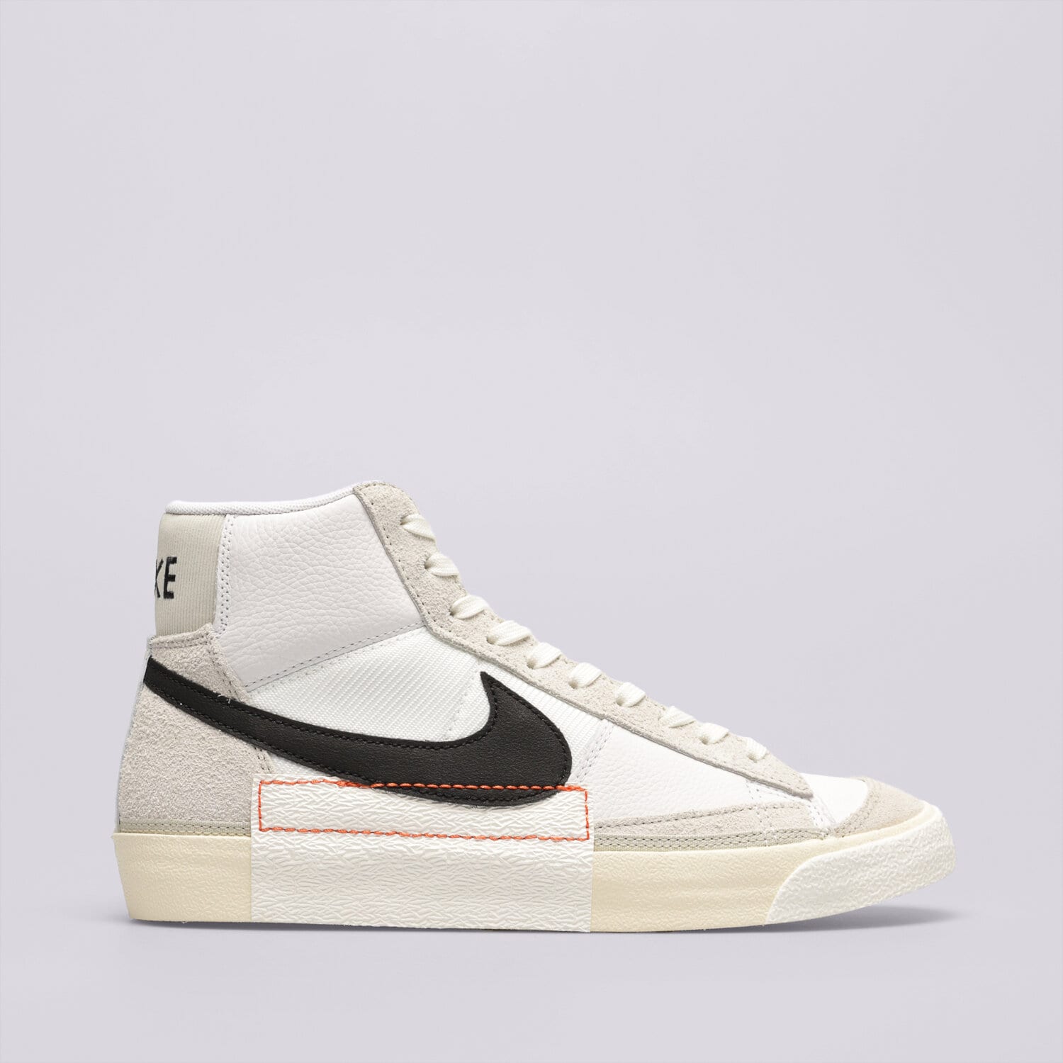 pánské tenisky NIKE BLAZER '77 REMASTERED DQ7673-100 BÍLÁ