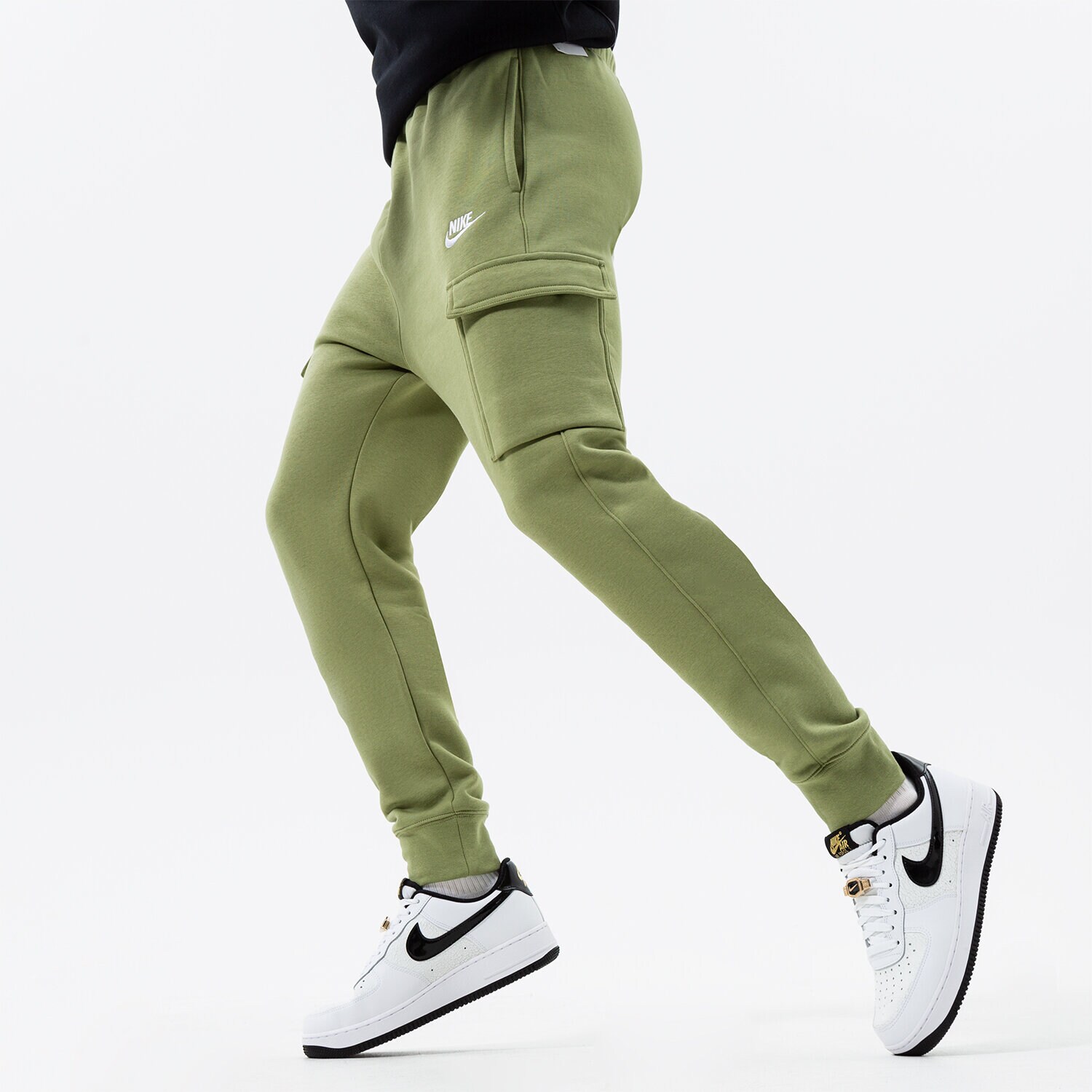 pánské kalhoty NIKE KALHOTY  SPORTSWEAR CLUB FLEECE CARGO CD3129-334 ZELENÁ
