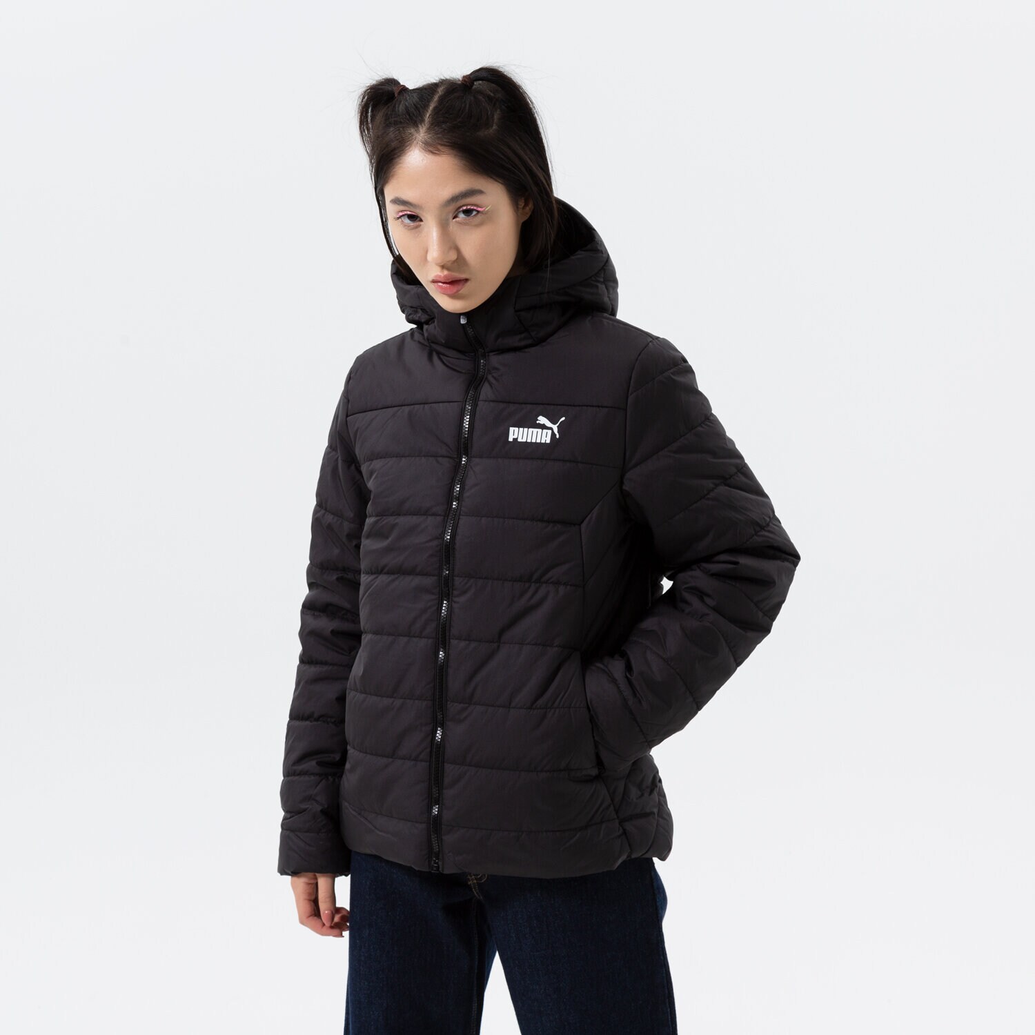 dámská zimní bunda PUMA BUNDA ZIMNÍ ESS HOODED PADDED 848940 01 ČERNÁ