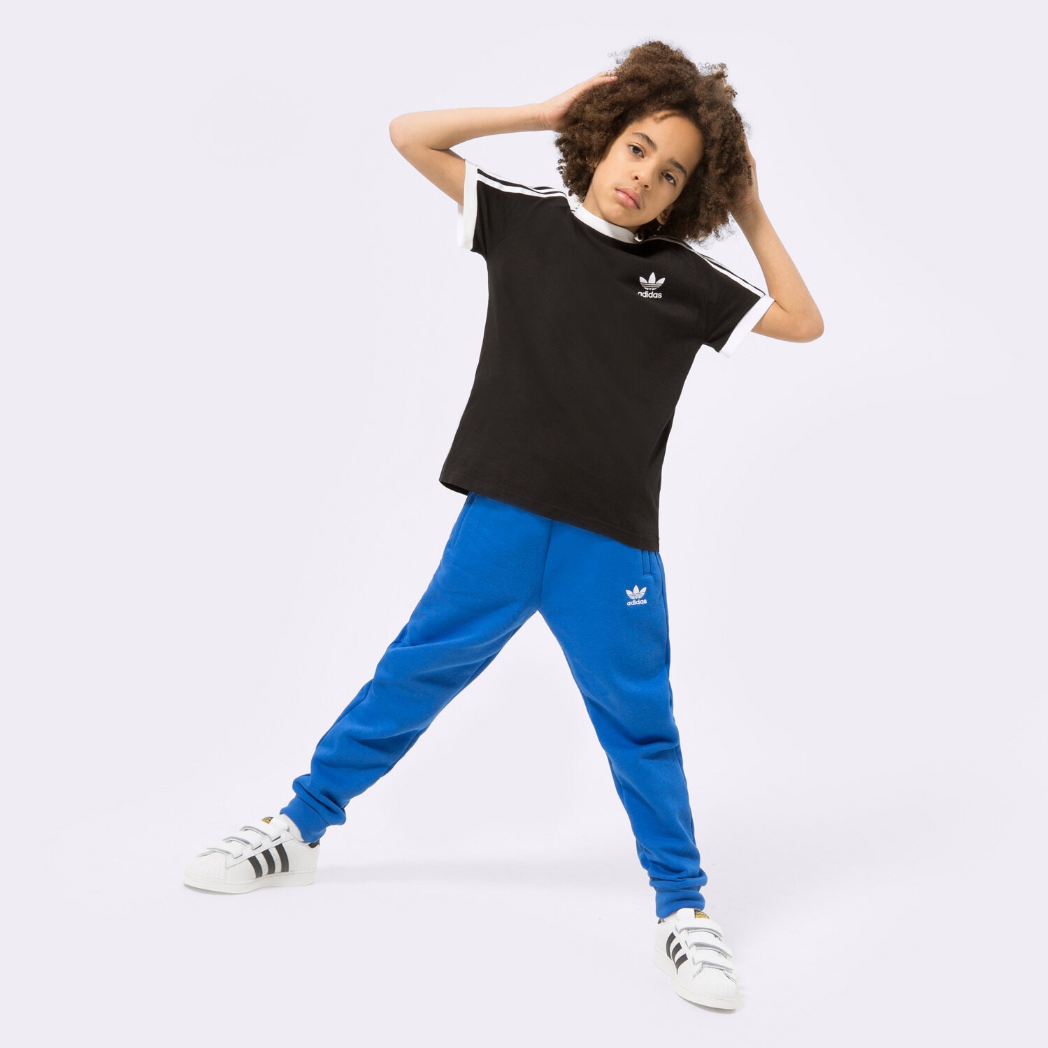 dětské tričko ADIDAS TRIČKO 3STRIPES TEE BOY HK0264 BÍLÁ