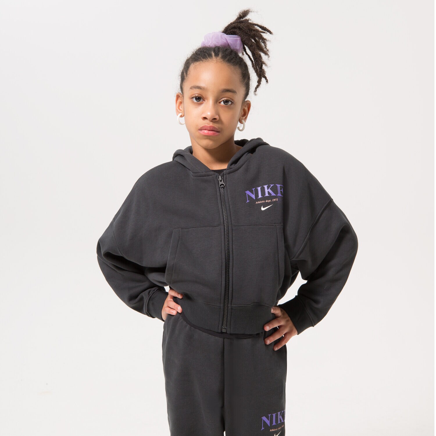 dětská mikina NIKE MIKINA ROZEPÍNACÍ G NSW TREND FLC FZ HOODIE GIRL DV2565-045 ČERNÁ