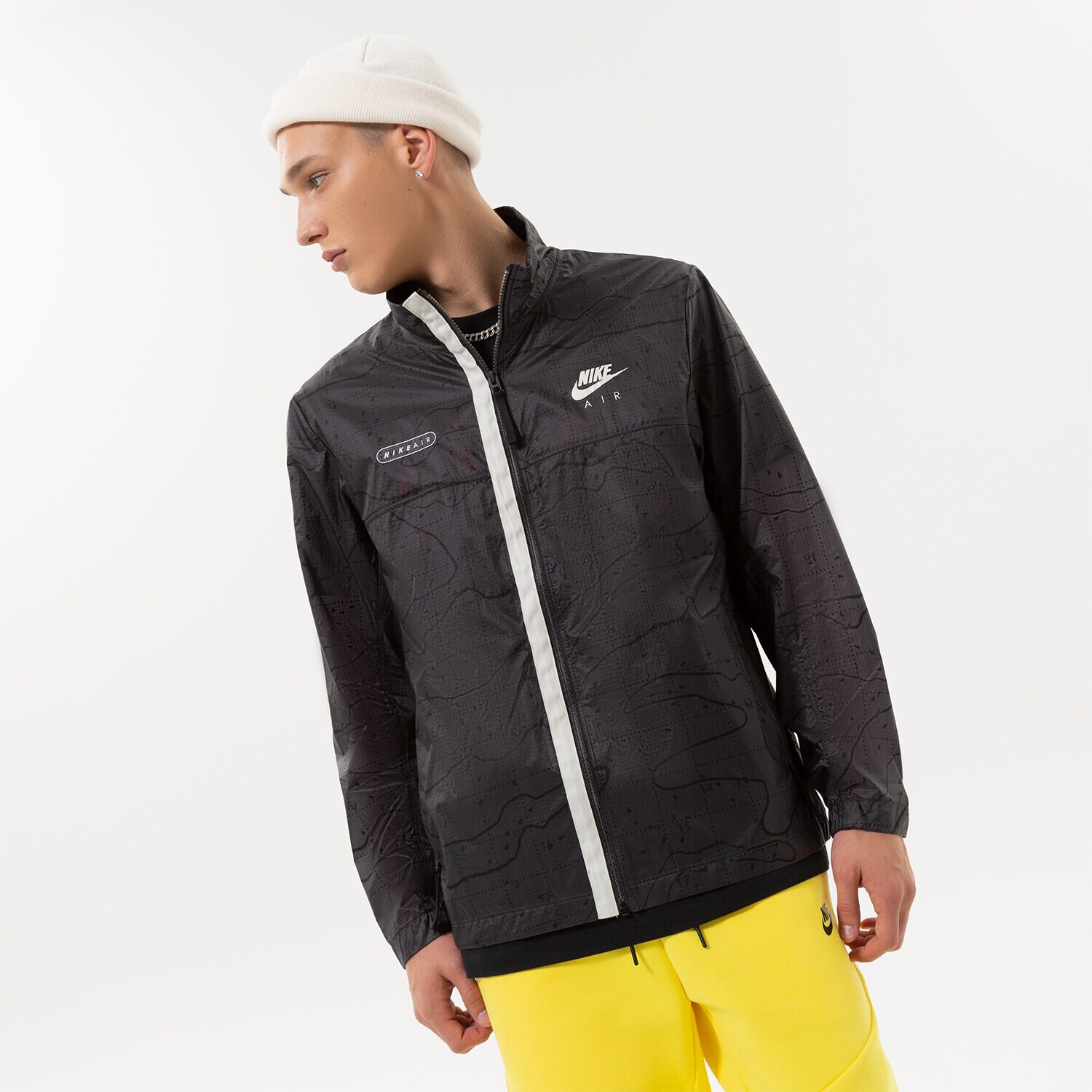 Přechodná bunda pánská (podzimní, jarní) NIKE BUNDA BEZ KAPTURA DN2112 DN2112-060 ČERNÁ