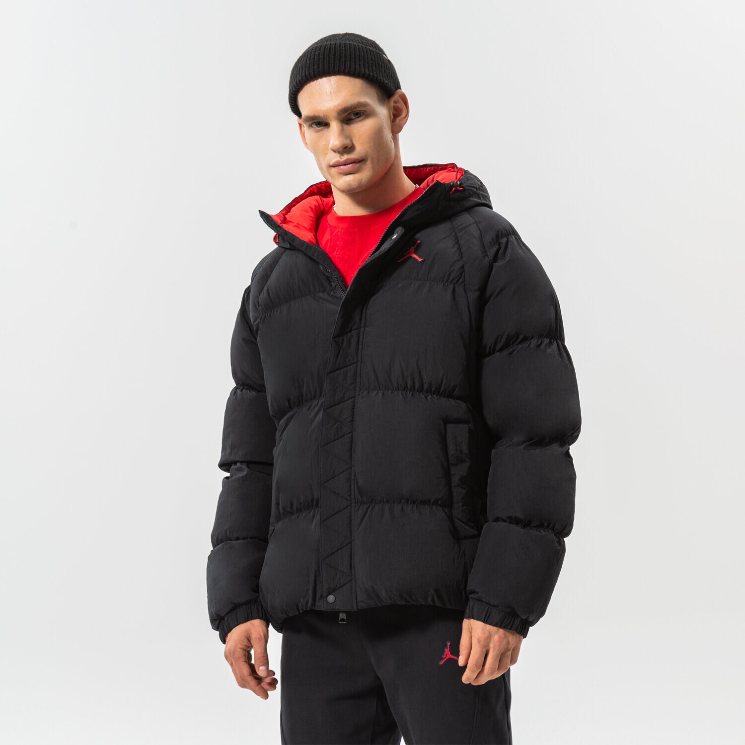 pánská zimní bunda JORDAN BUNDA ZIMNÍ M J ESS PUFFER JACKET DQ7348-010 ČERNÁ