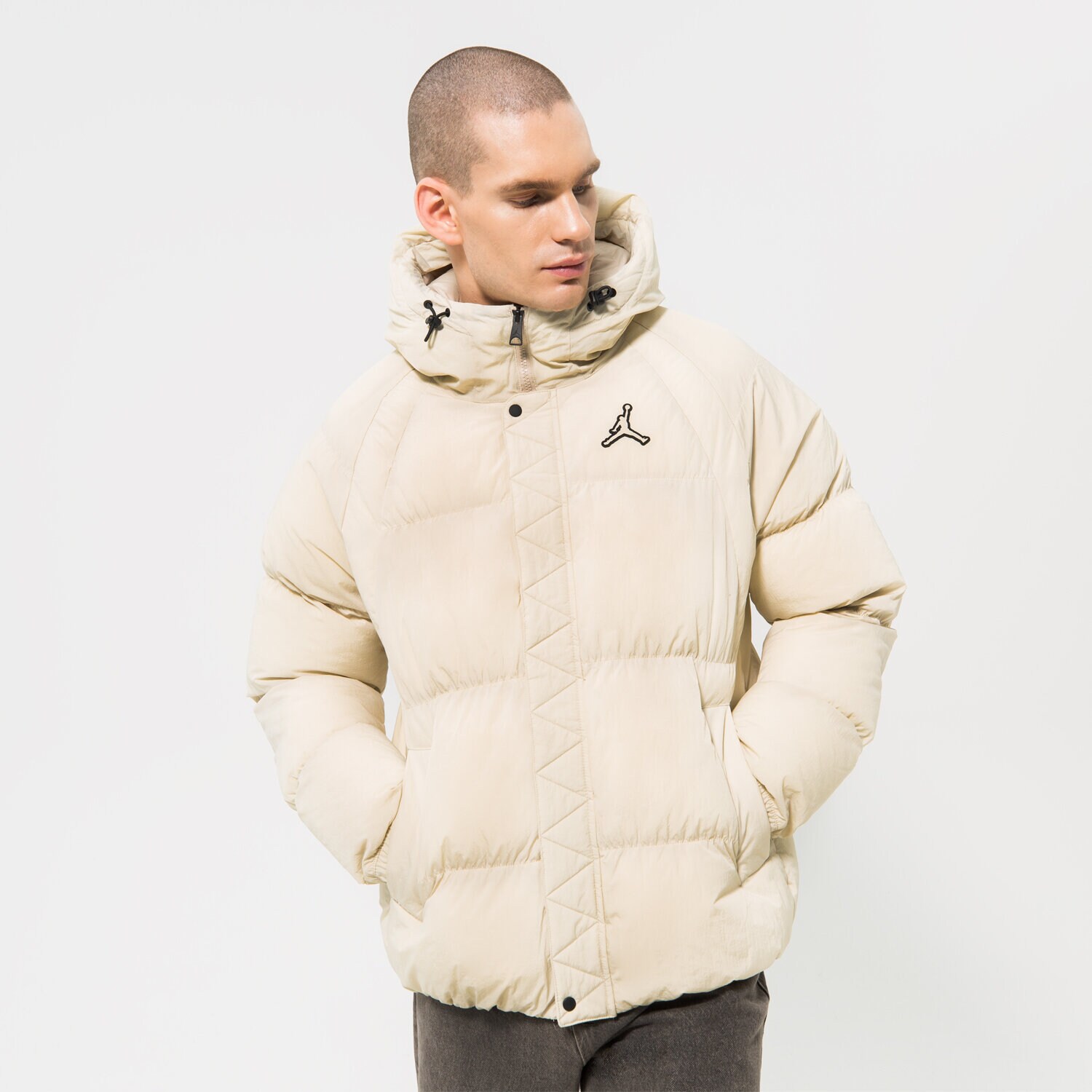 pánská zimní bunda JORDAN BUNDA ZIMNÍ M J ESS PUFFER JACKET DQ7348-206 HNĚDÁ