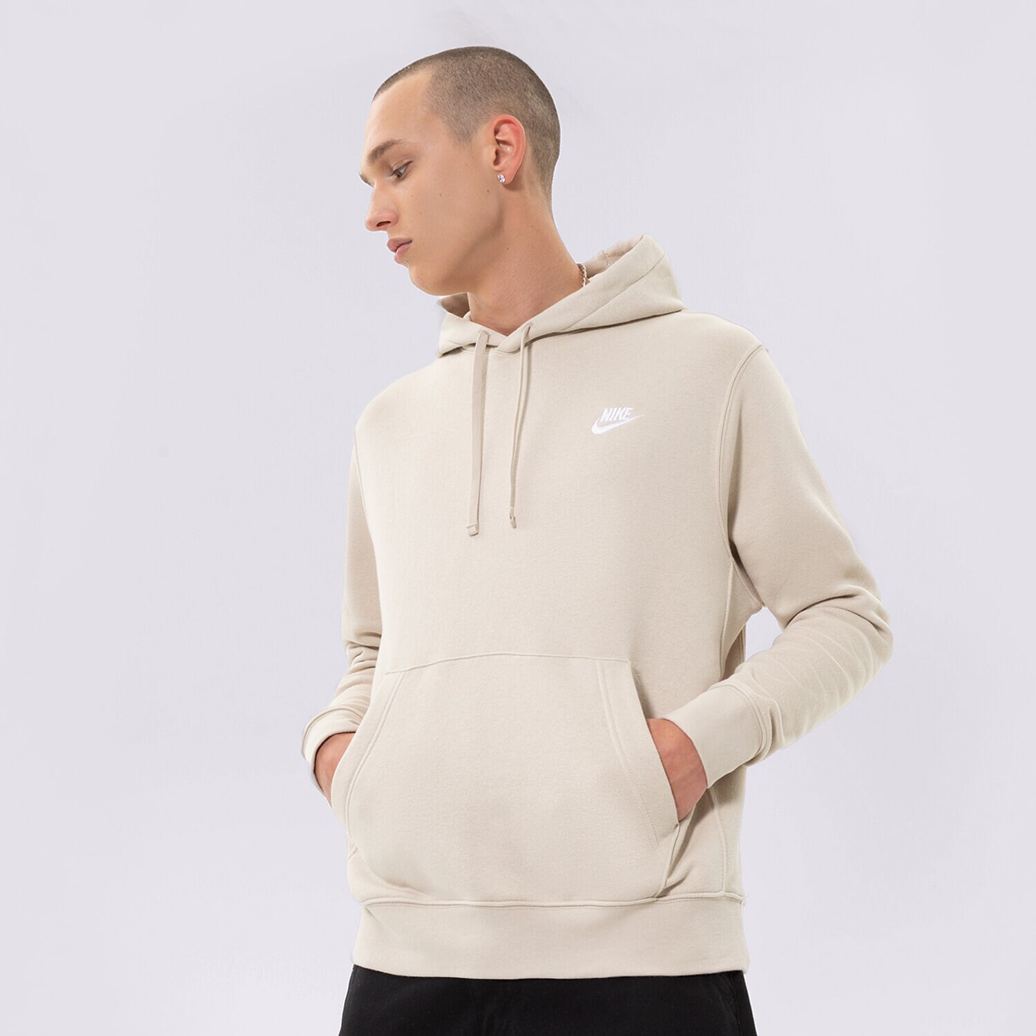 pánská mikina NIKE MIKINA S KAPUCÍ SPORTSWEAR CLUB FLEECE BV2654-206 BÉŽOVÁ