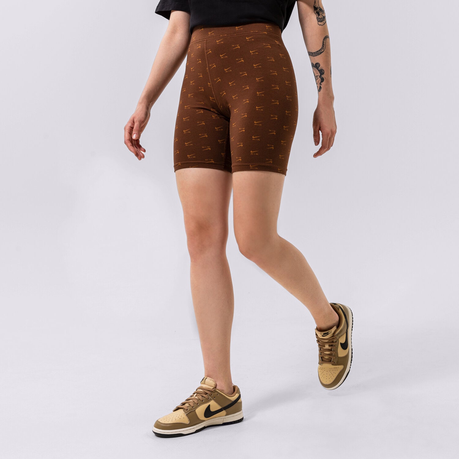 dámské kraťasy NIKE BIKE SHORT W NSW AIR MTRL DQ6577-259 HNĚDÁ