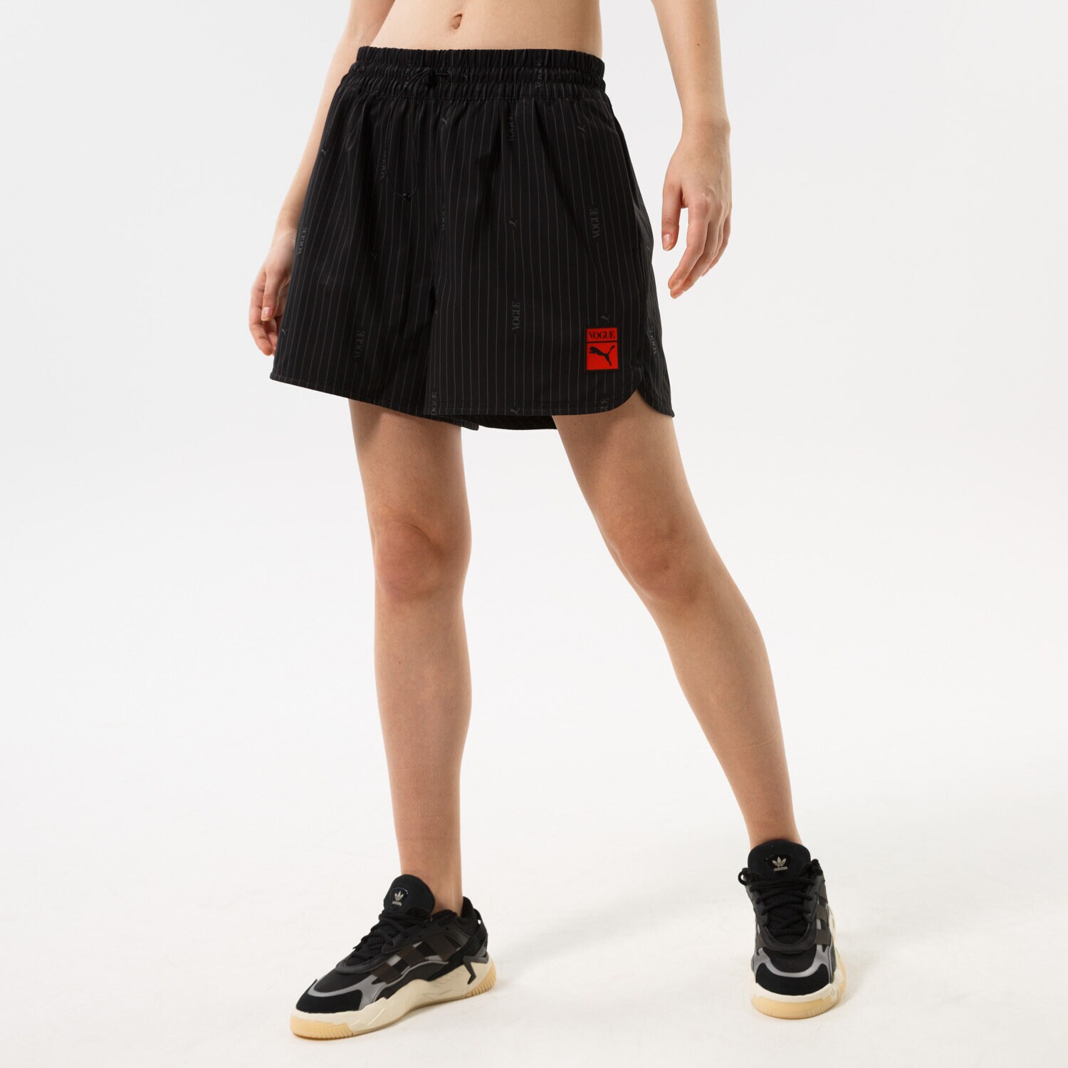 dámské kraťasy PUMA ŠORTKY  PUMA X VOGUE SHORTS WV 534693-01 ČERNÁ