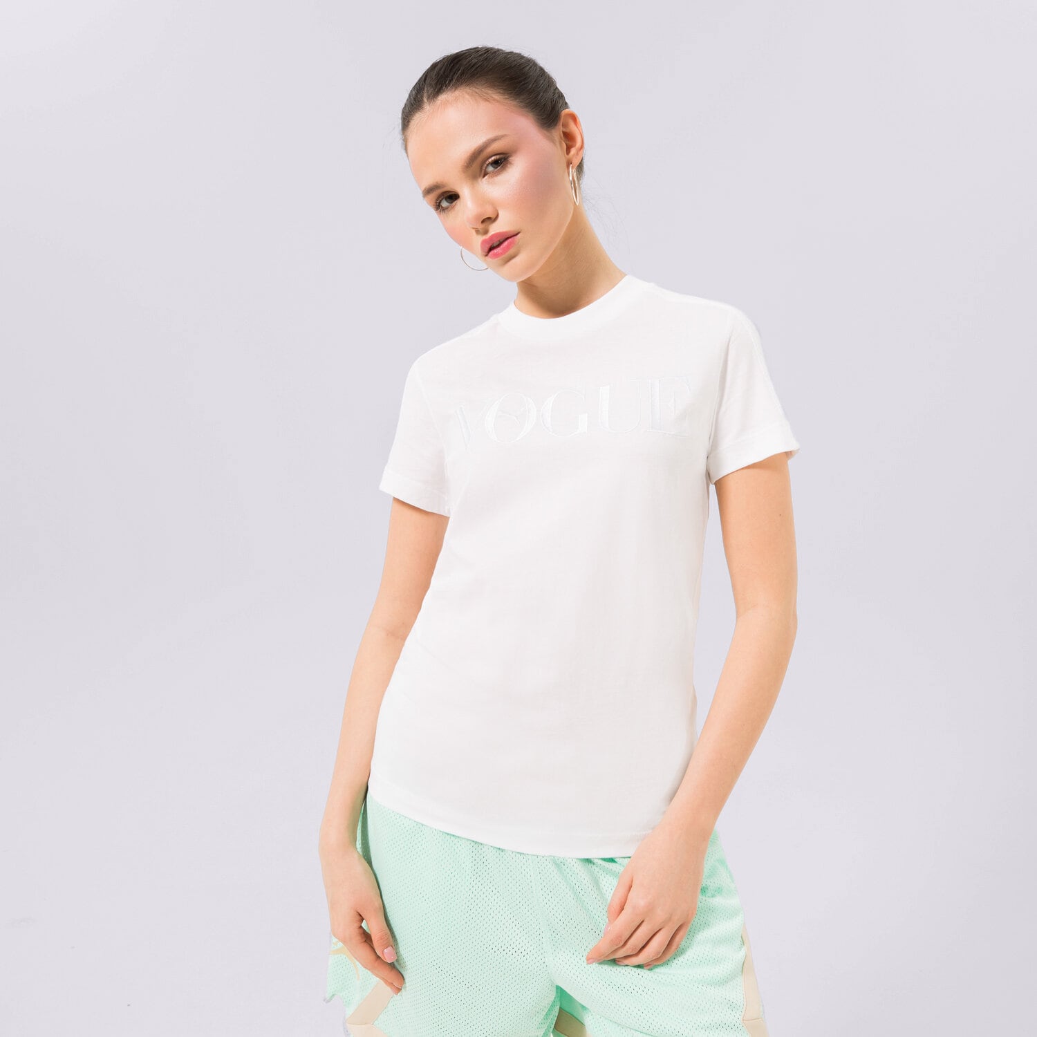 dámské tričko PUMA TRIČKO PUMA X VOGUE REGULAR TEE 535234-02 BÍLÁ