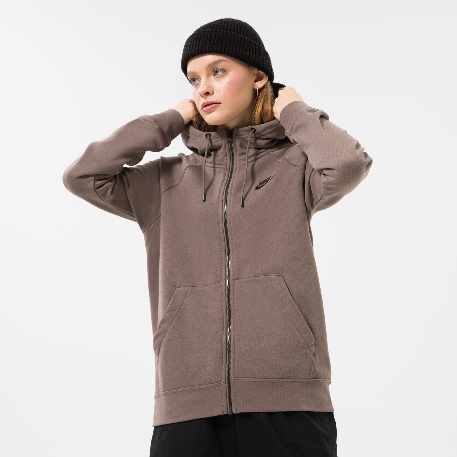 dámská mikina NIKE MIKINA S KAPUCÍ W NSW ESSNTL FLC FZ HOODIE DX2317-040 HNĚDÁ