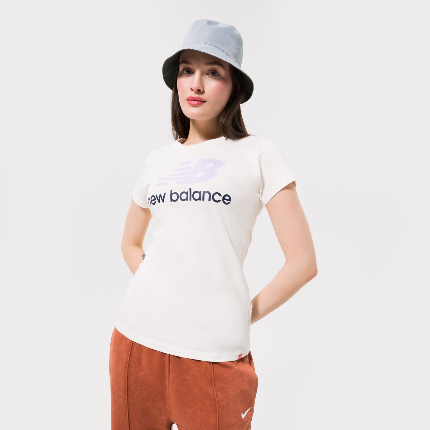 dámské tričko NEW BALANCE TRIČKO NB ESSENTIALS STACKED LOGO TEE WT91546MLT BÍLÁ
