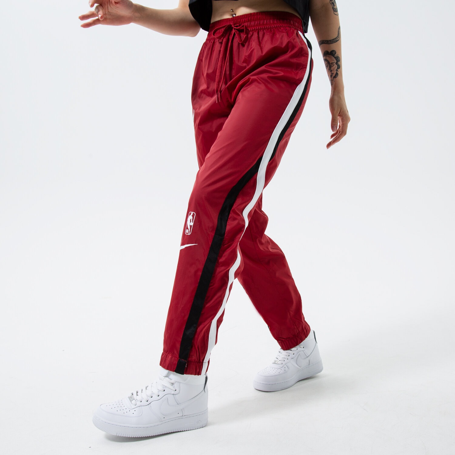 dámské kalhoty NIKE KALHOTY  CHI W NK TRKST PANT CTS CE NBA DO0131-698 BORDOVÁ