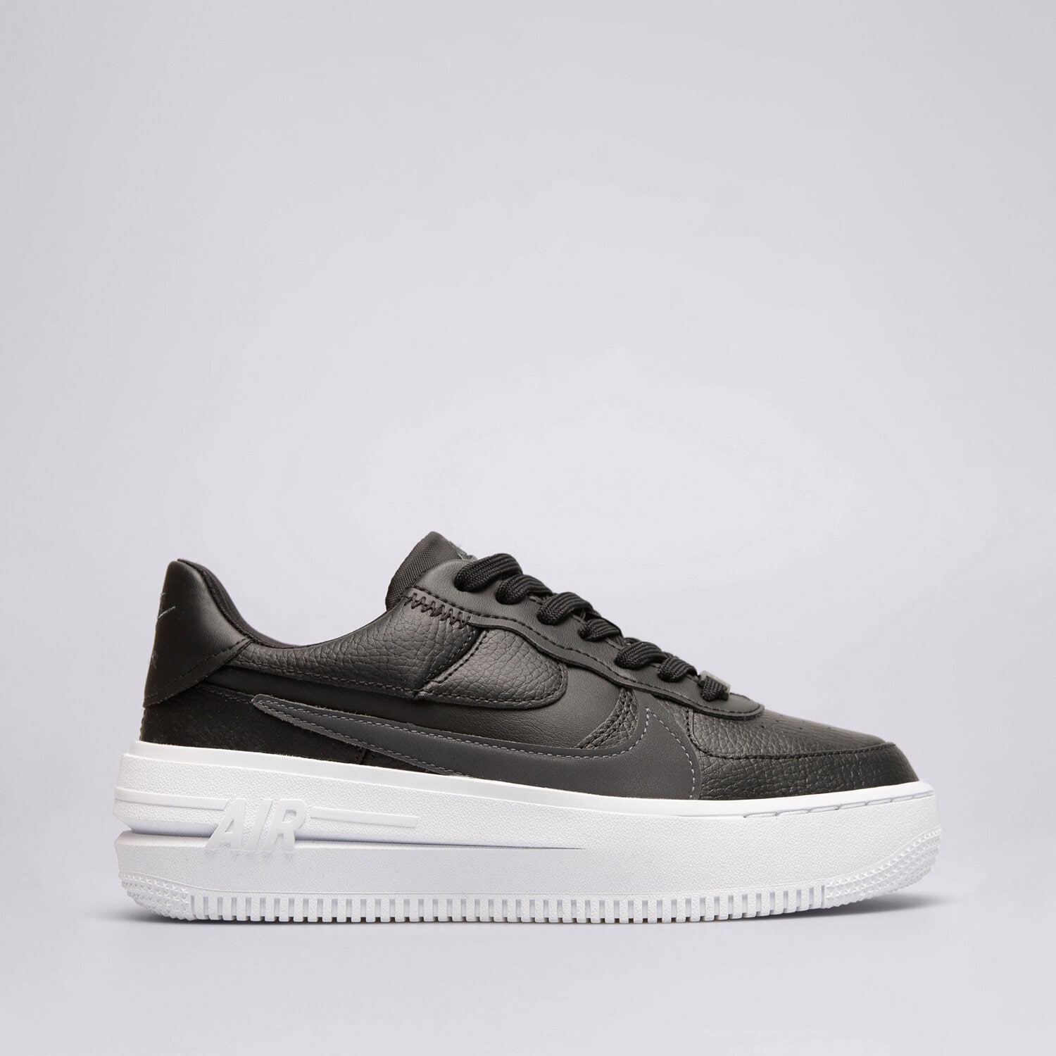 dámské tenisky NIKE AIR FORCE 1 PLATFORM  DJ9946-001 ČERNÁ