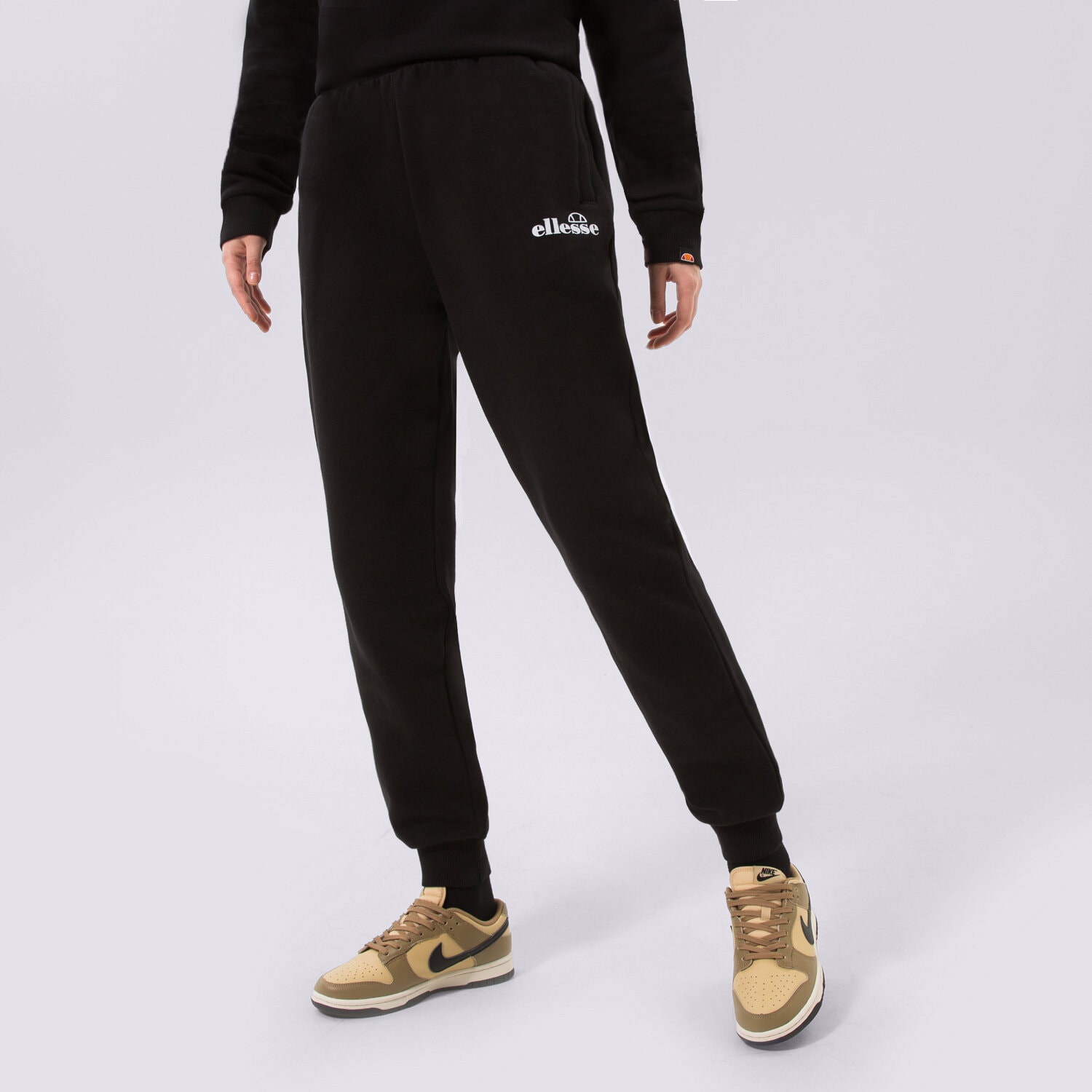 dámské kalhoty ELLESSE KALHOTY  MAJANA JOG PANT BLK SGP16457011 ČERNÁ