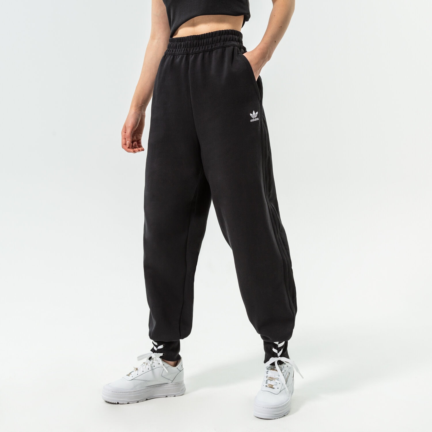 dámské kalhoty ADIDAS KALHOTY  CUFFED PANT HK5064 ČERNÁ