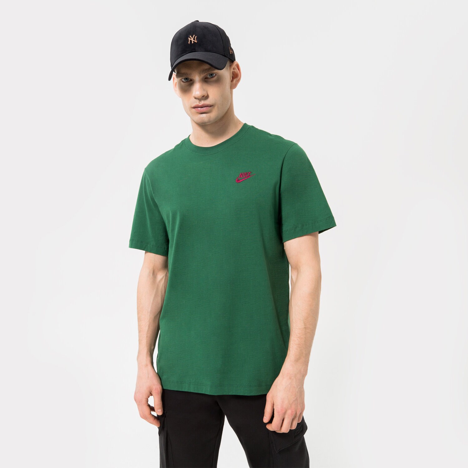 pánské tričko NIKE TRIČKO SPORTSWEAR CLUB AR4997-341 ZELENÁ