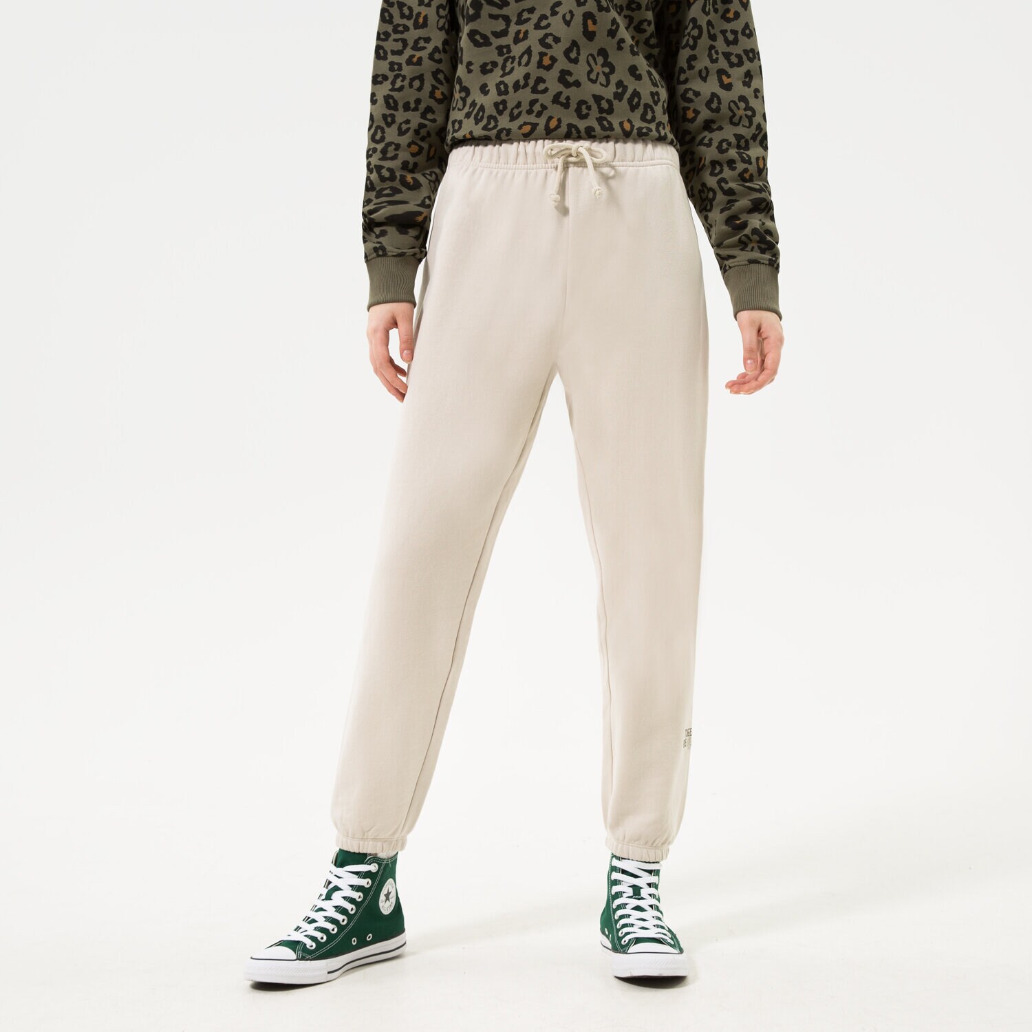 dámské kalhoty VANS KALHOTY  EARTH PEACE VANS SWEATPANT OATMEAL VN00036X2N11 BÉŽOVÁ