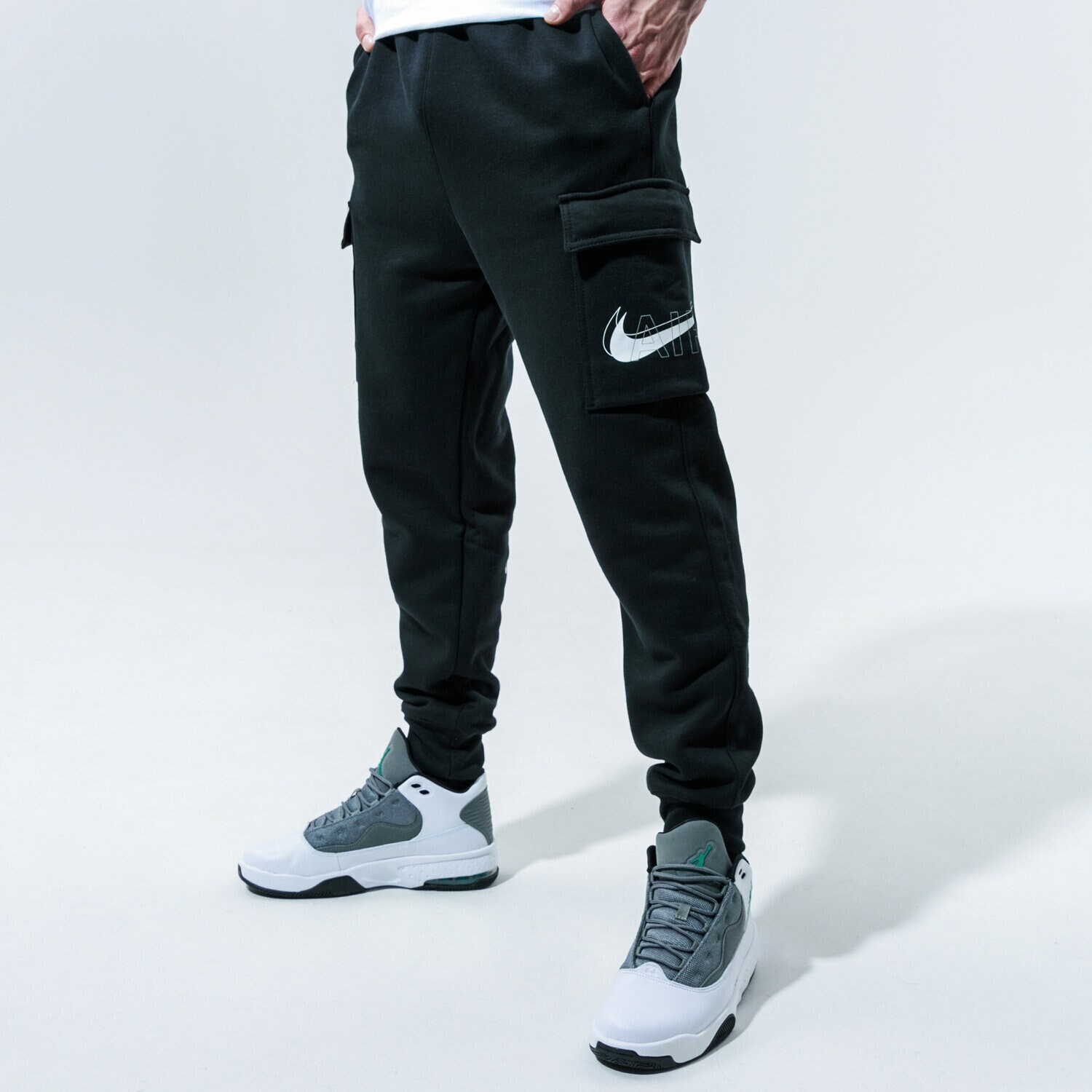 pánské kalhoty NIKE KALHOTY  M NSW PANT CARGO AIR PRNT PACK DD9696-010 ČERNÁ