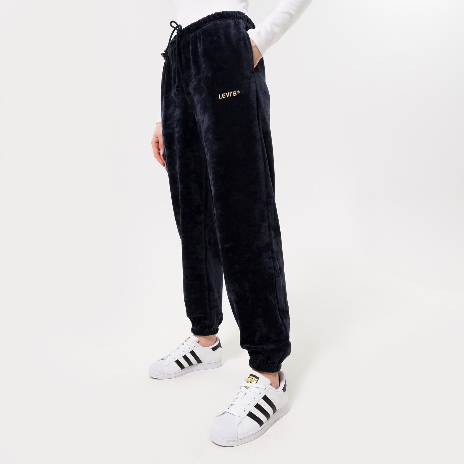 dámské kalhoty LEVI'S KALHOTY  GRAPHIC LAUNDRY SWEATPNT BLUES A35690011 ČERNÁ
