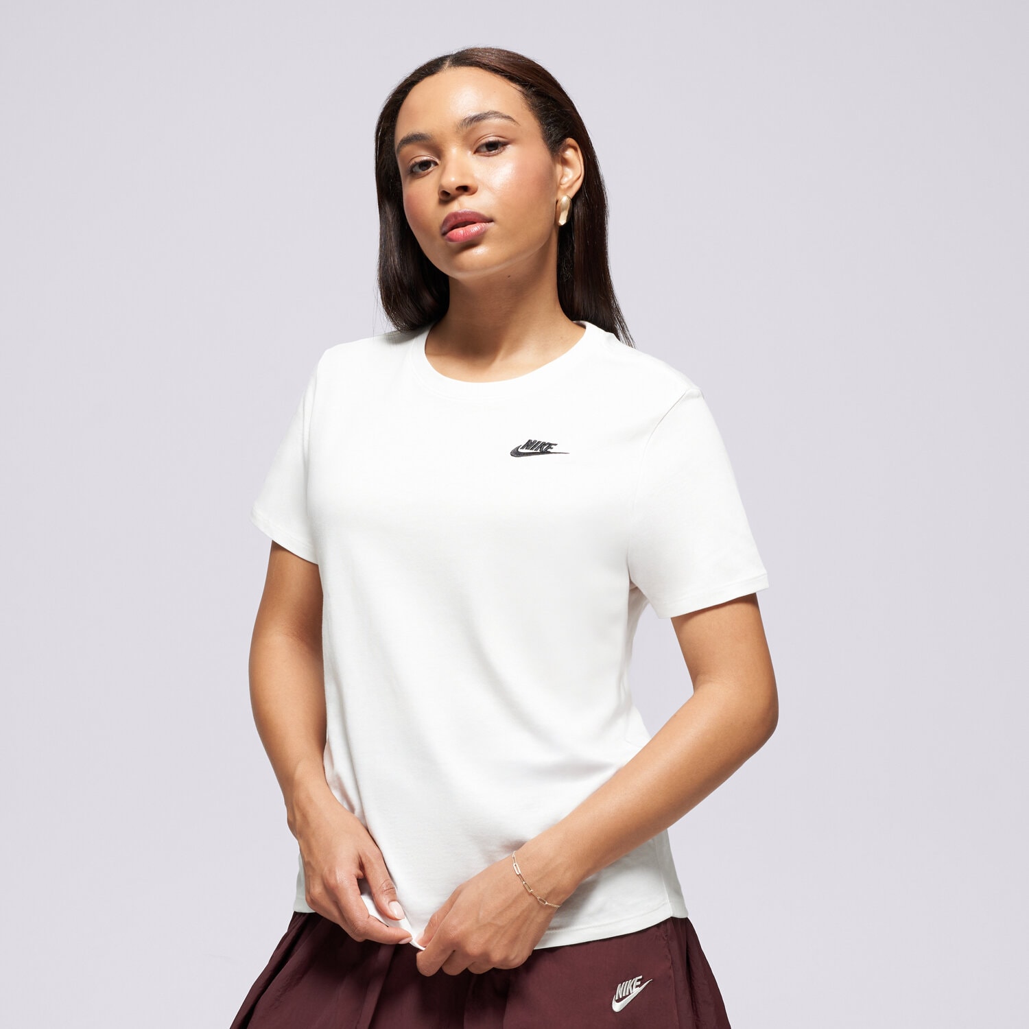 dámské tričko NIKE TRIČKO W NSW CLUB DX7902-100 BÍLÁ
