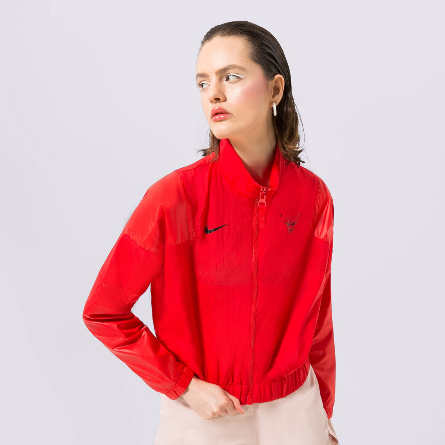Přechodná bunda dámská (podzimní, jarní) NIKE BUNDA CHI W NK LTWT JKT CTS GX NBA DR9239-657 ČERVENÁ