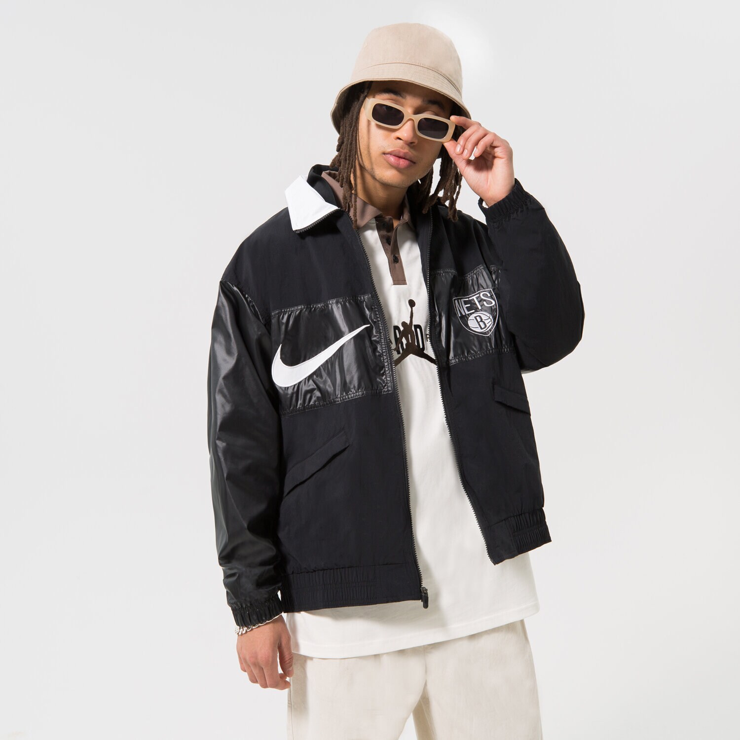 Přechodná bunda pánská (podzimní, jarní) NIKE BUNDA BKN M NK LTWT JKT CTS GX NBA DR9197-010 ČERNÁ