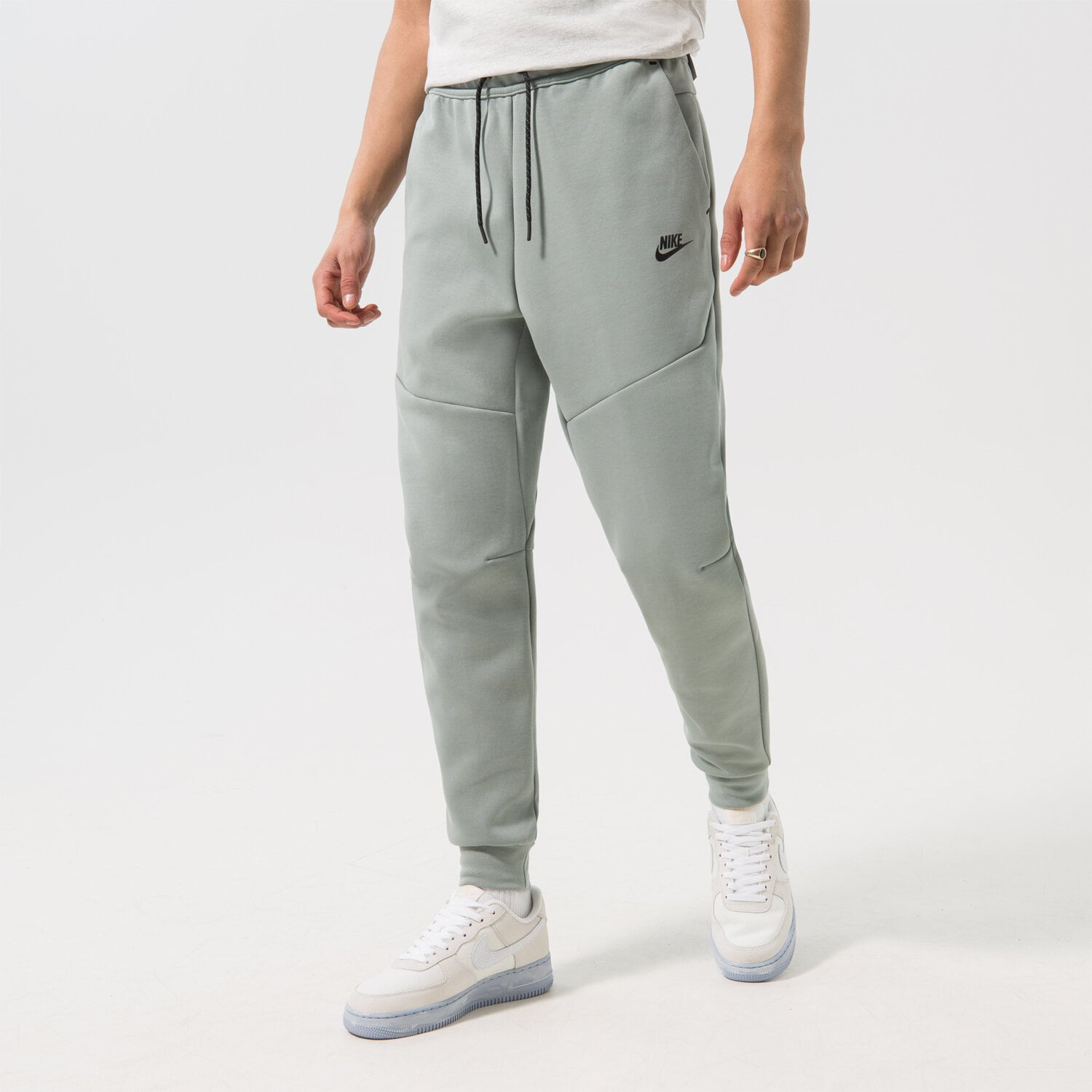 pánské kalhoty NIKE KALHOTY  SPORTSWEAR TECH FLEECE CU4495-330 ŠEDÁ