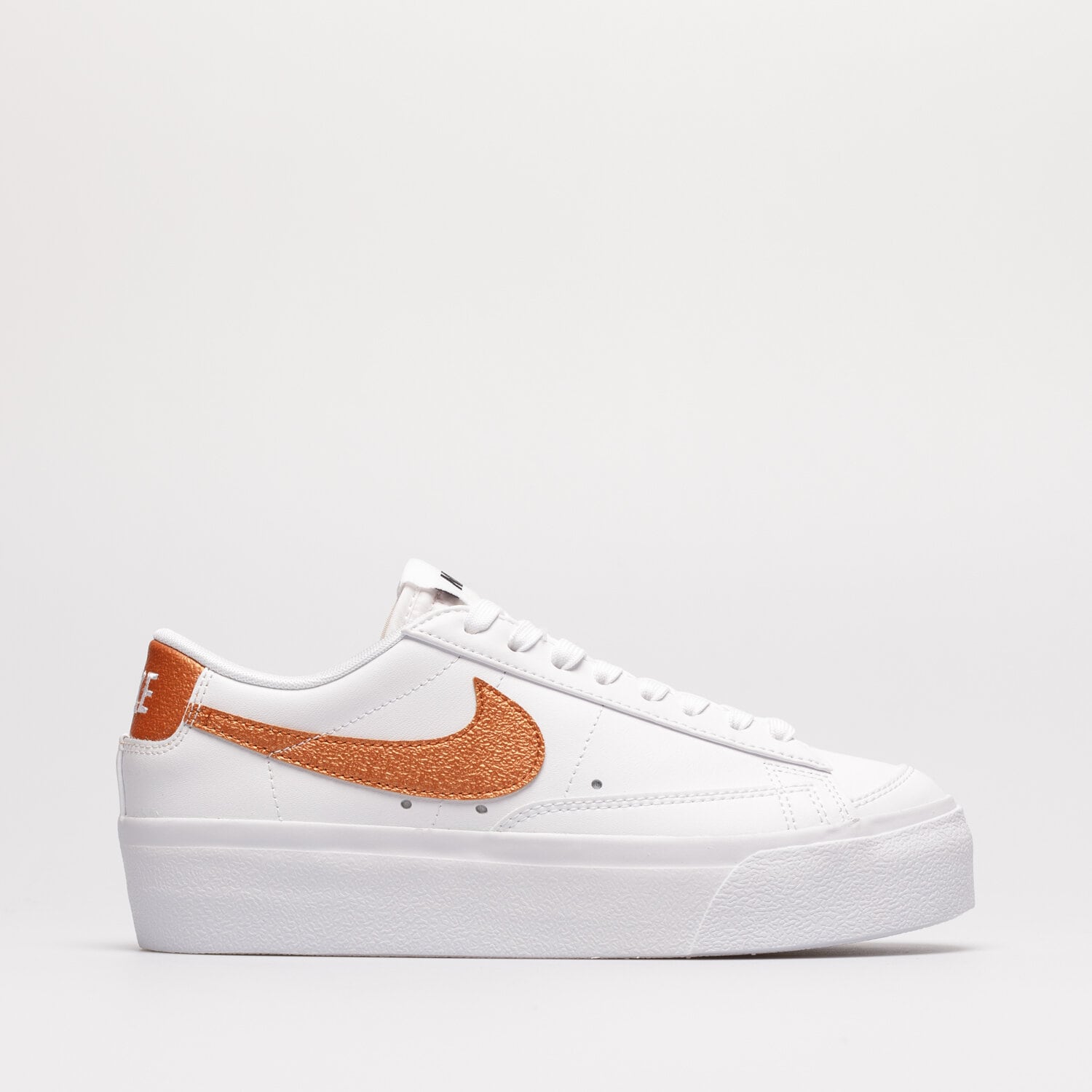 dámské tenisky NIKE W BLAZER LOW PLATFORM ESS DQ7571-100 BÍLÁ