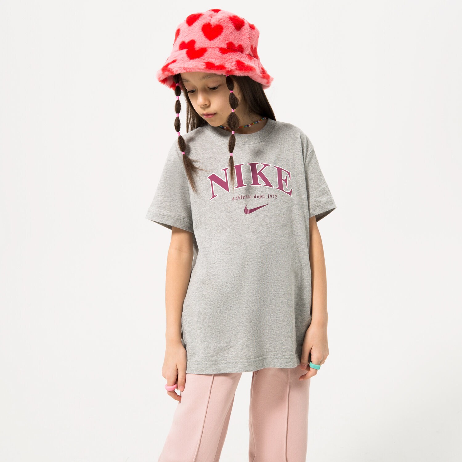 dětské tričko NIKE TRIČKO G NSW TREND BF TEE PRNT FD0888-063 ŠEDÁ