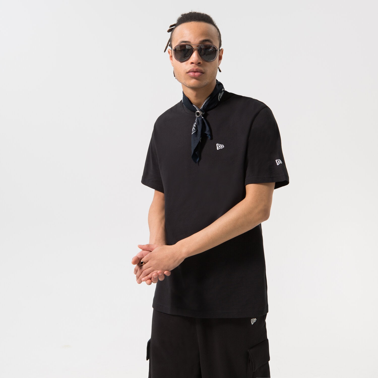 pánské tričko NEW ERA TRIČKO NE ESSENTIAL NEW ERA 60332299 ČERNÁ