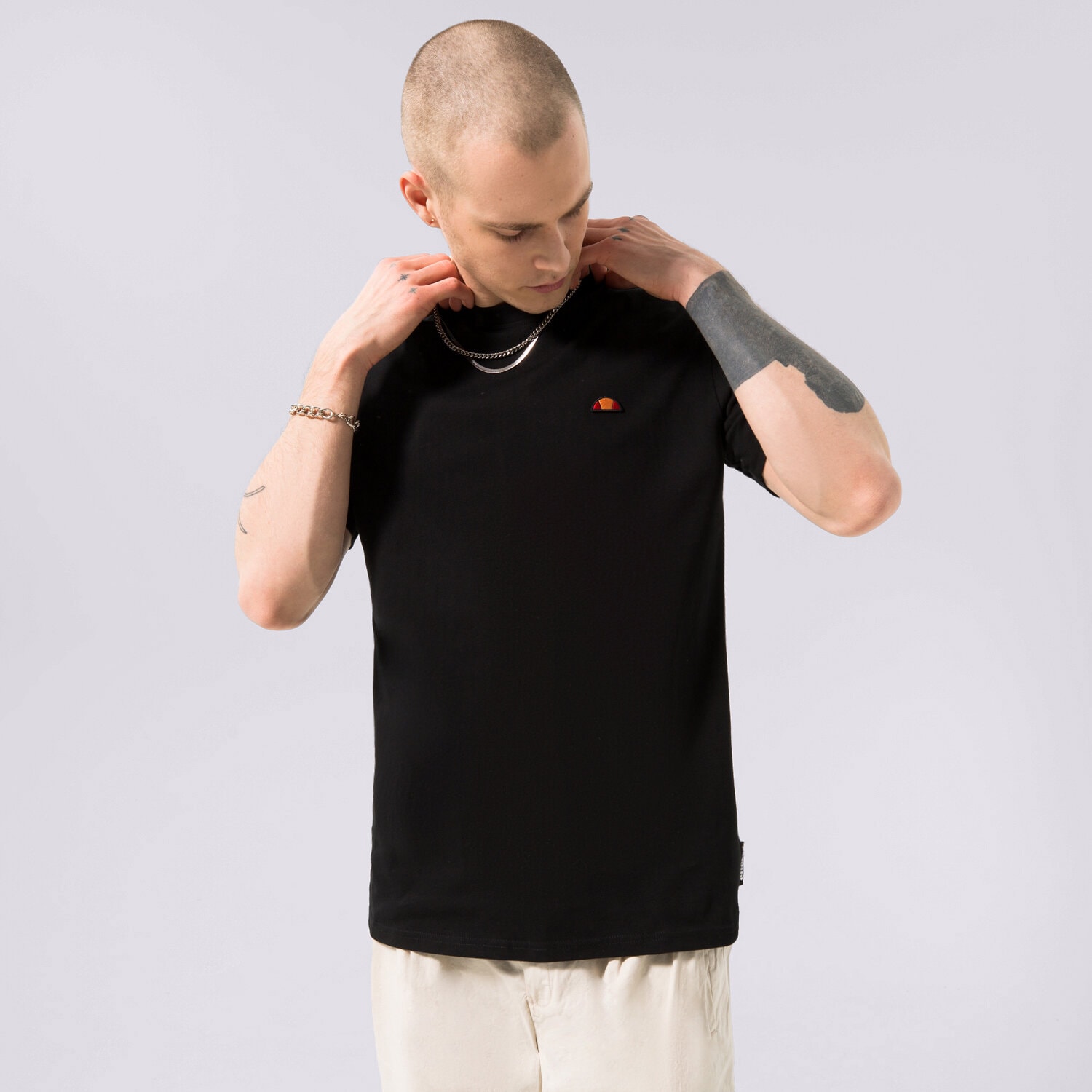 pánské tričko ELLESSE TRIČKO AZZINA BLACK SMG19603011 ČERNÁ