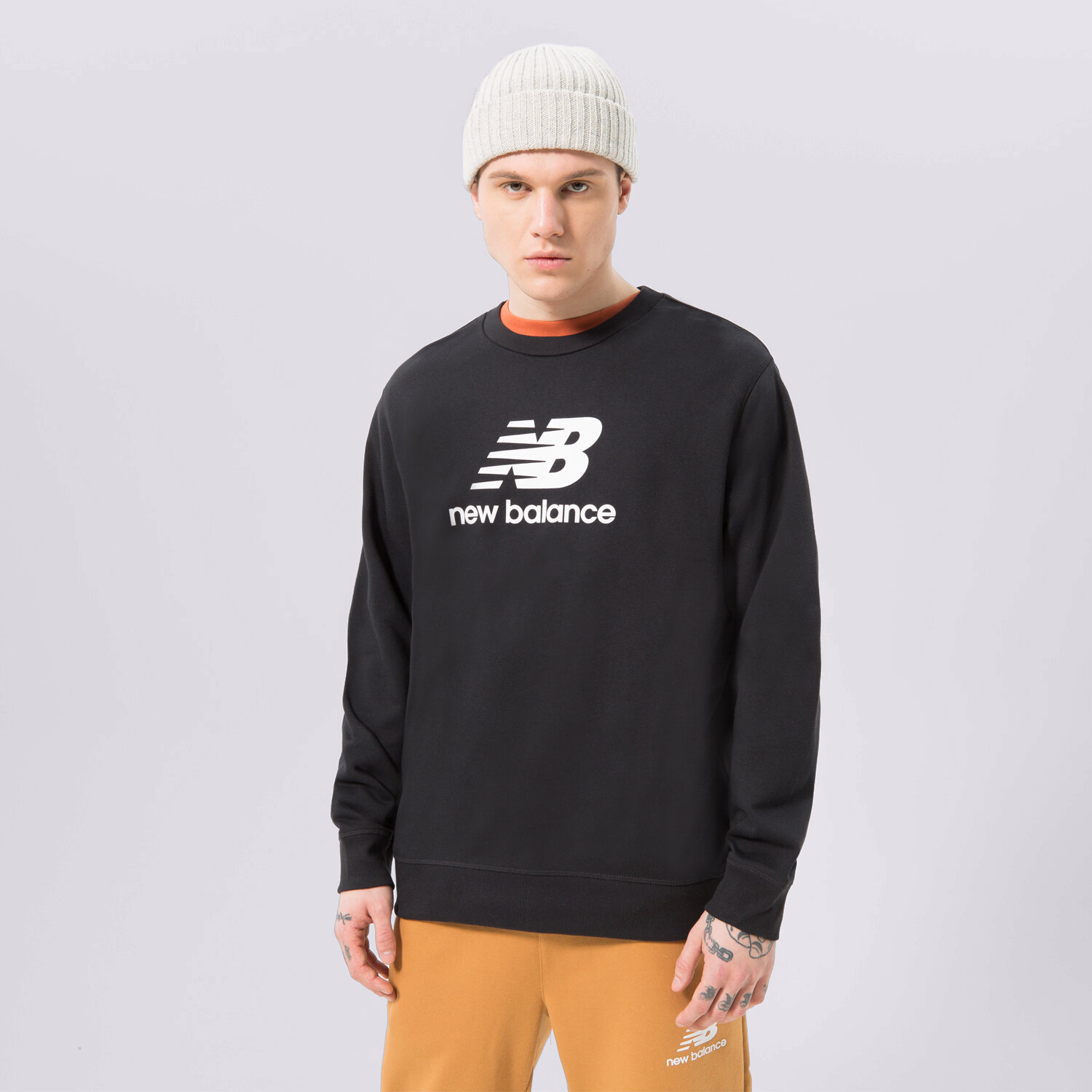 pánská mikina NEW BALANCE MIKINA NB ESSENTIALS LOGO CREW MT31538BK ČERNÁ