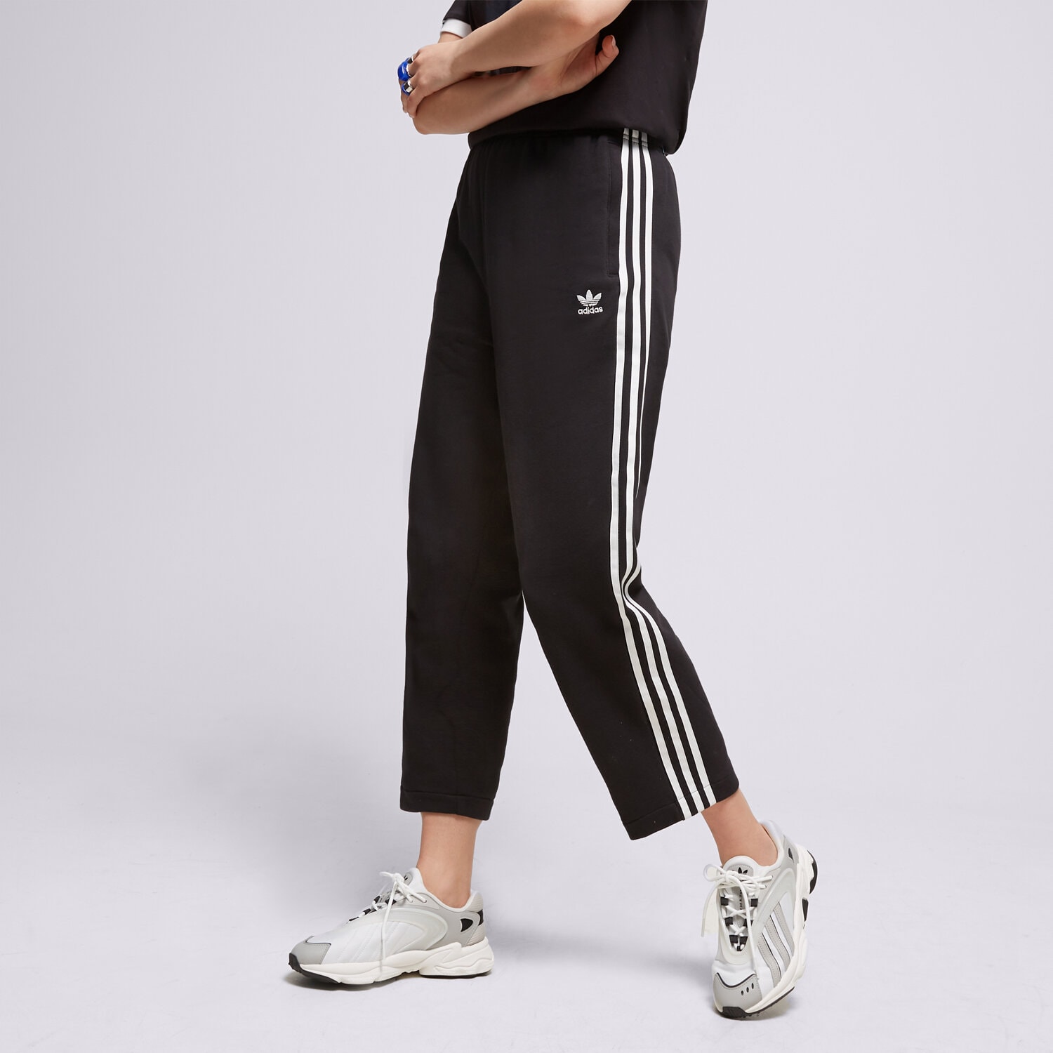 dámské kalhoty ADIDAS KALHOTY  OPEN HEM PANT IC5505 ČERNÁ