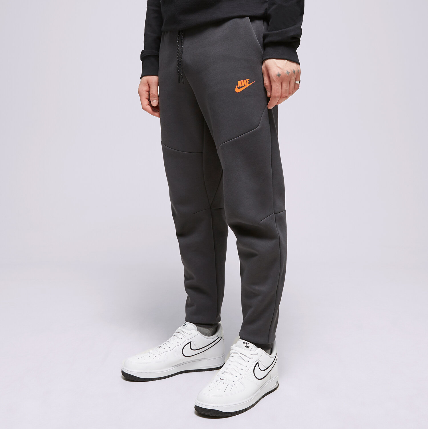 pánské kalhoty NIKE KALHOTY  TECH FLEECE  DV0538-070 ŠEDÁ