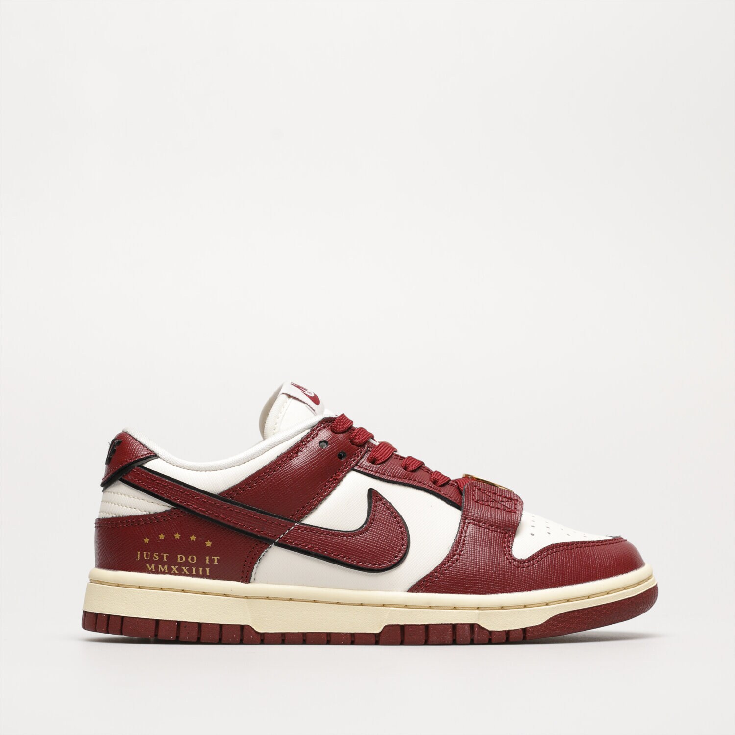 dámské tenisky NIKE W DUNK LOW SE DV1160-101 BORDOVÁ