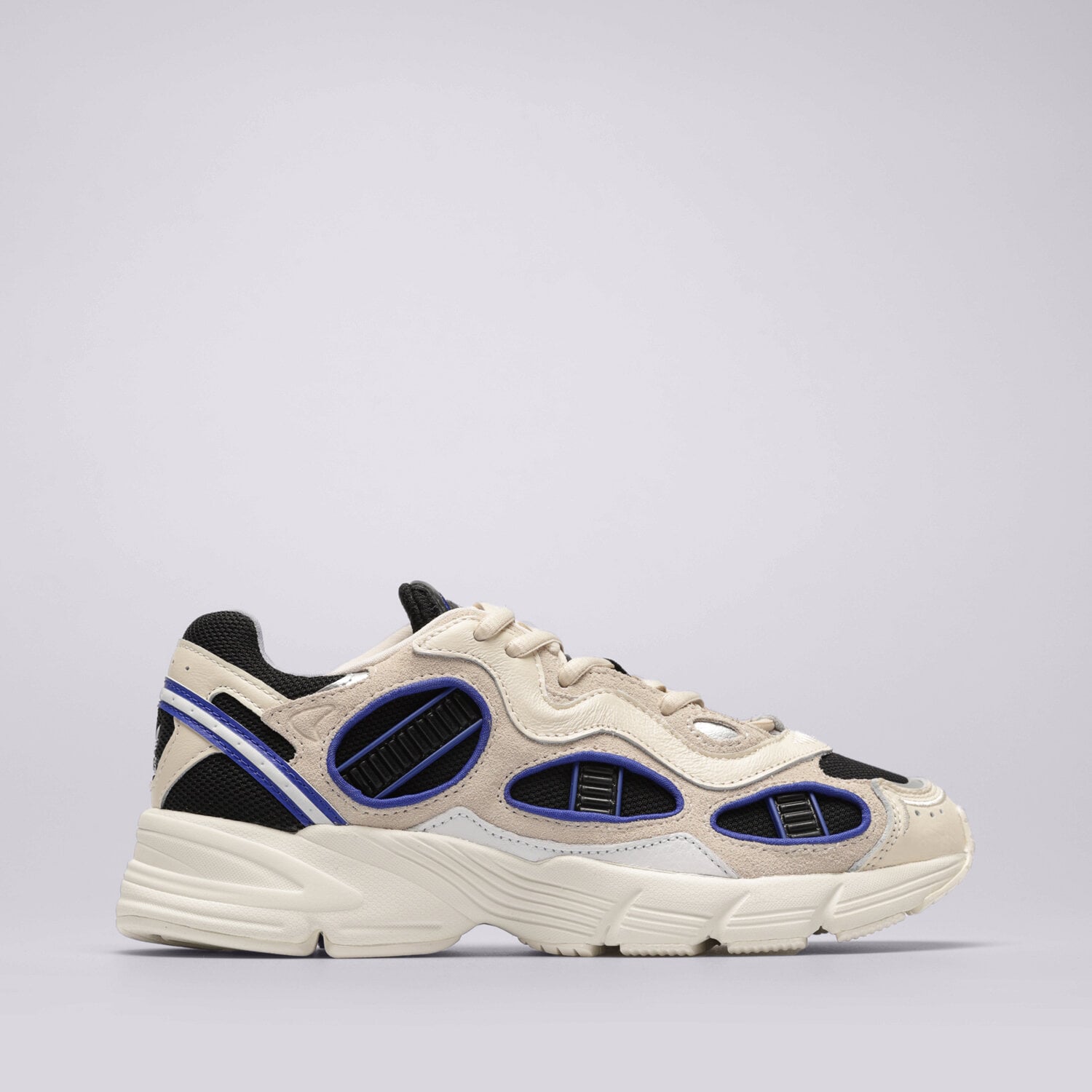 dámské tenisky ADIDAS ASTIR SN W  HQ4378 VÍCEBAREVNÁ