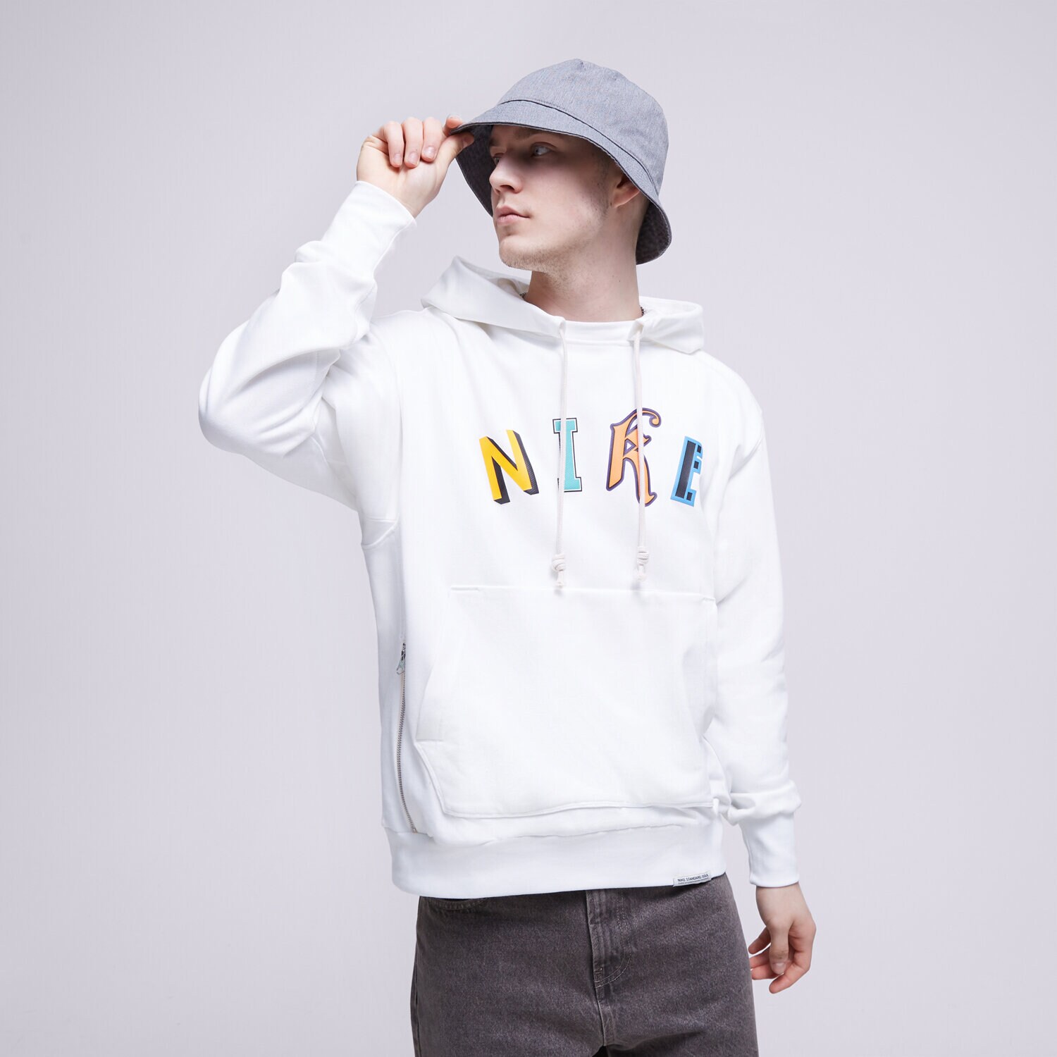 pánská mikina NIKE MIKINA S KAPUCÍ M NK DF STD ISS NBA DX0331-100 BÍLÁ