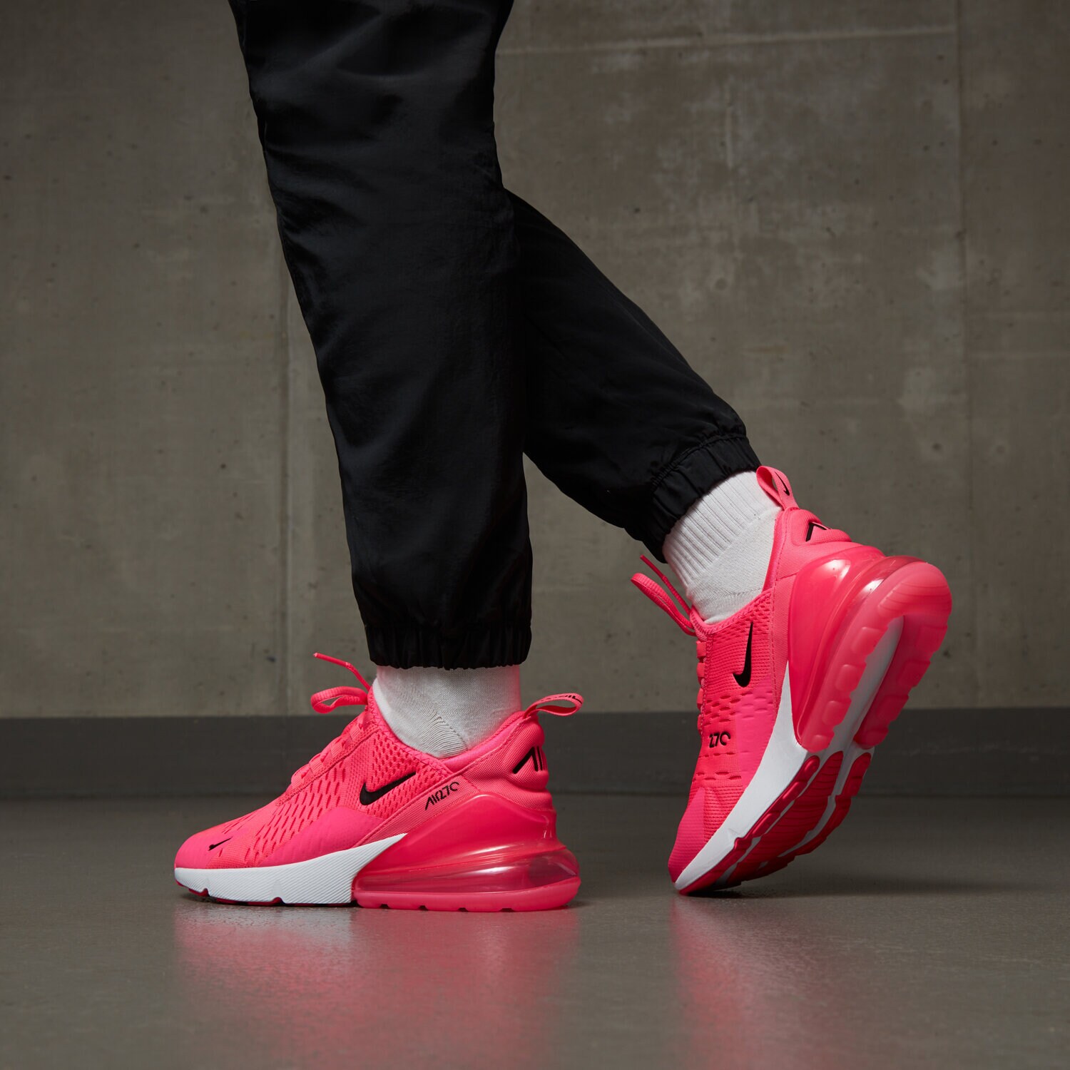dámské tenisky NIKE WMNS AIR MAX 270  FB8472-600 BÍLÁ