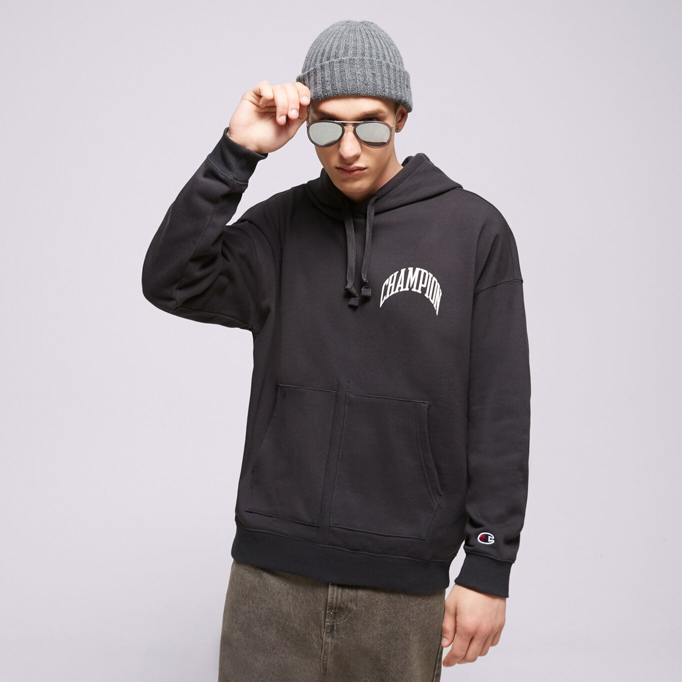 pánská mikina CHAMPION MIKINA S KAPUCÍ HOODED SWEATSHIRT 218516ES510 ČERNÁ