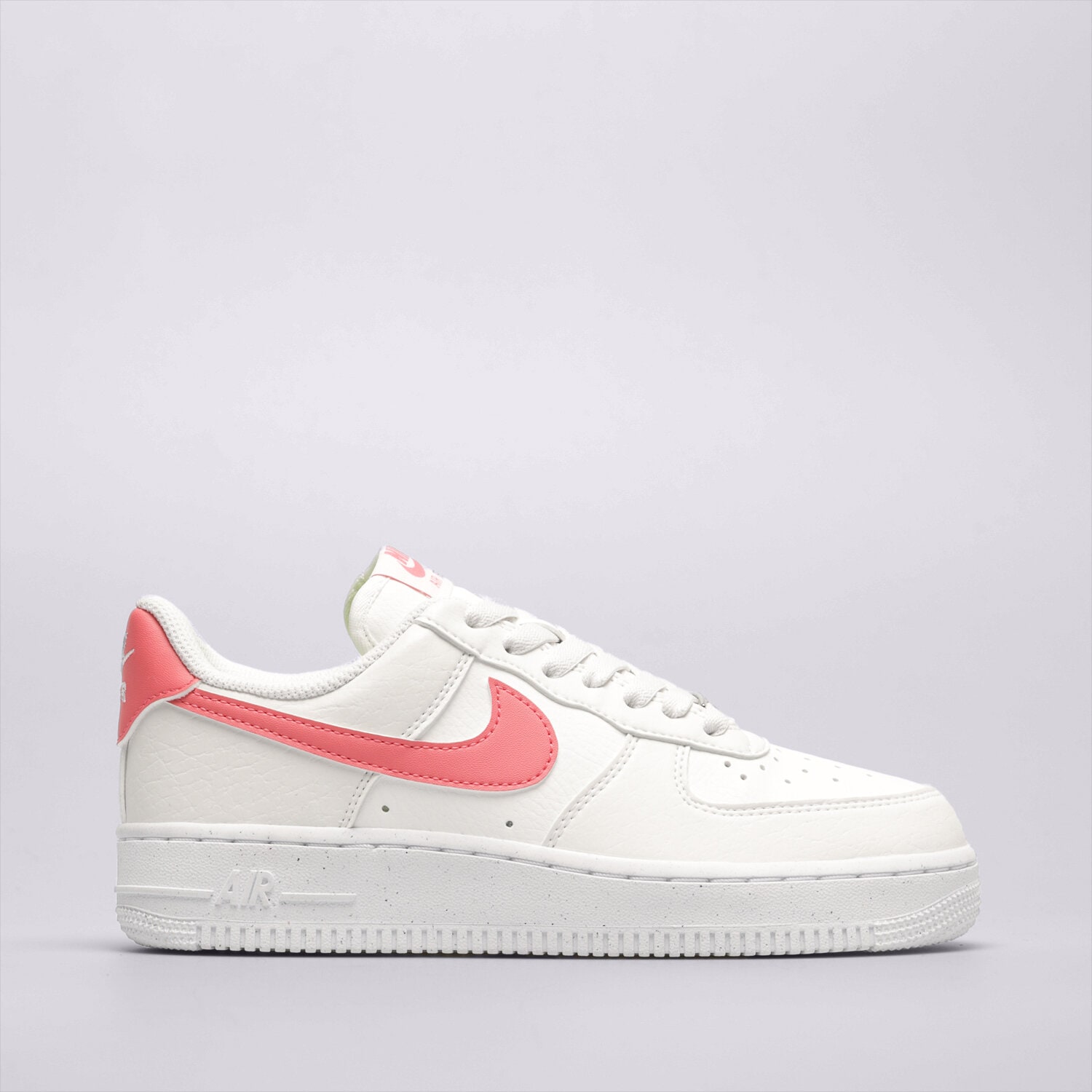 dámské tenisky NIKE AIR FORCE 1 '07 SE DV3808-100 BÍLÁ