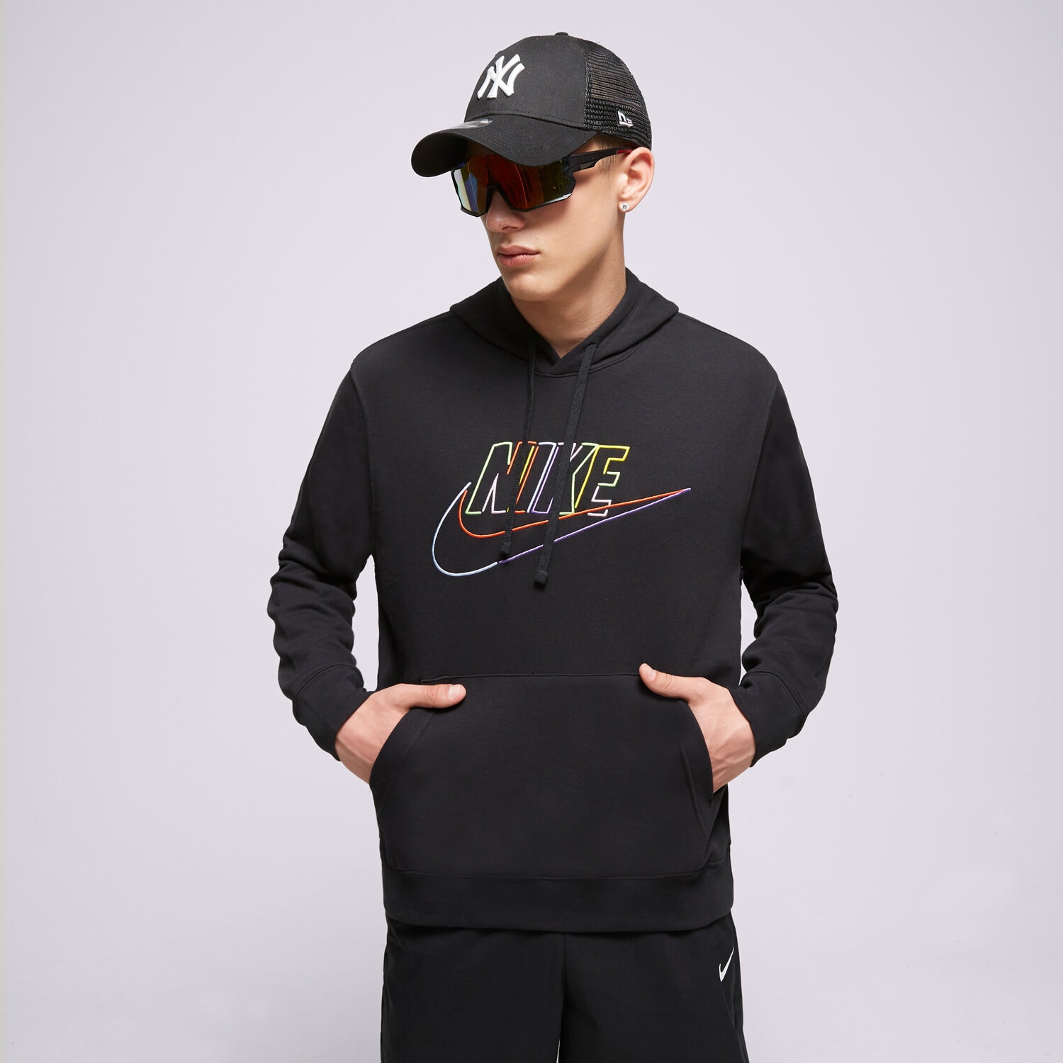 pánská mikina NIKE MIKINA S KAPUCÍ M NK CLUB+ FT PO HOODIE MCF DX0793-010 ČERNÁ